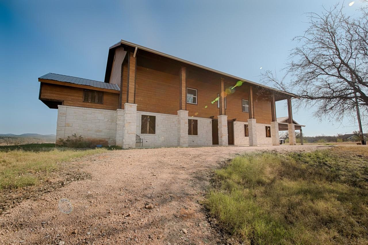 421 Chimney Cove Dr, Marble Falls, TX 78654