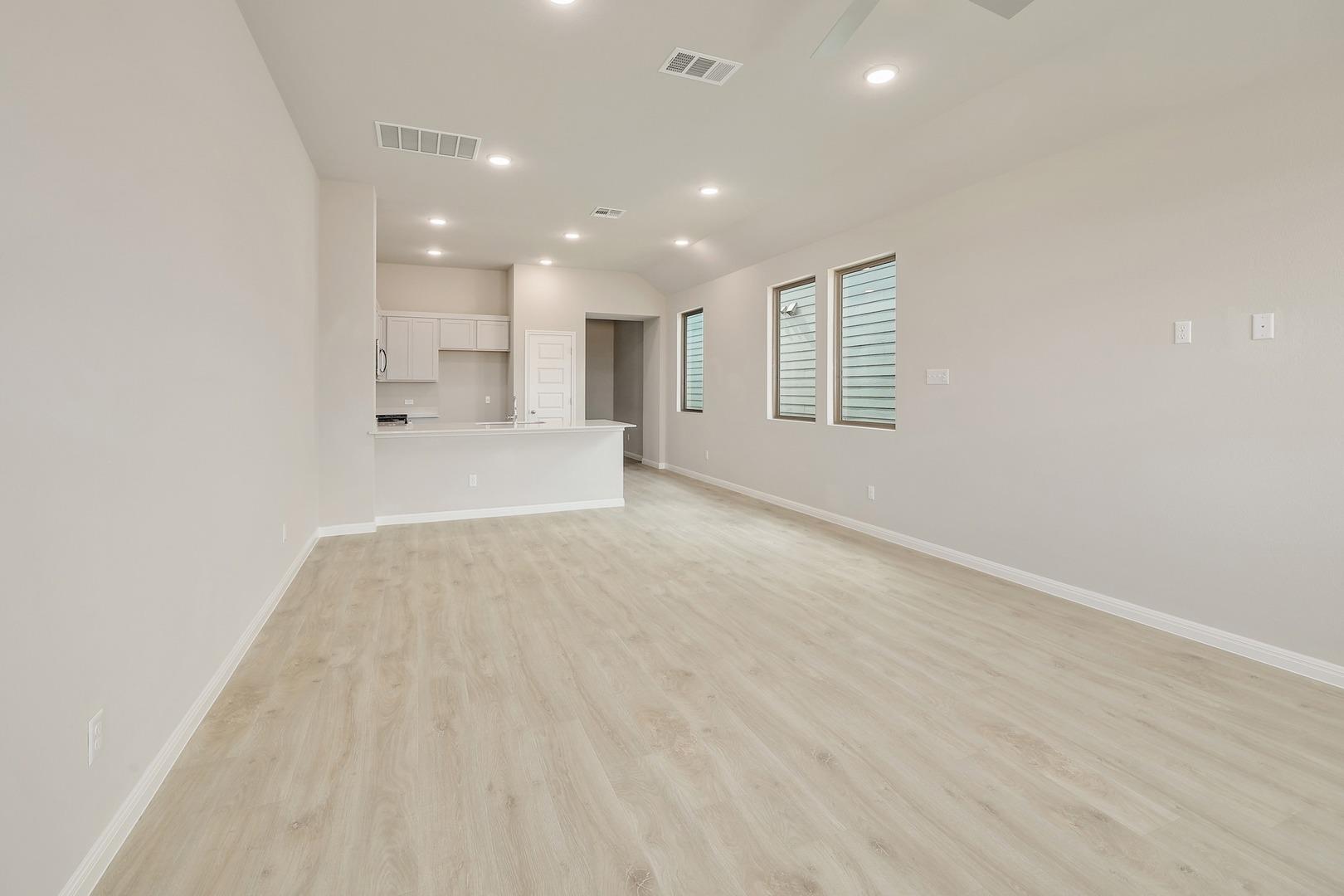 441 Lucky Ave, Elgin, TX 78621