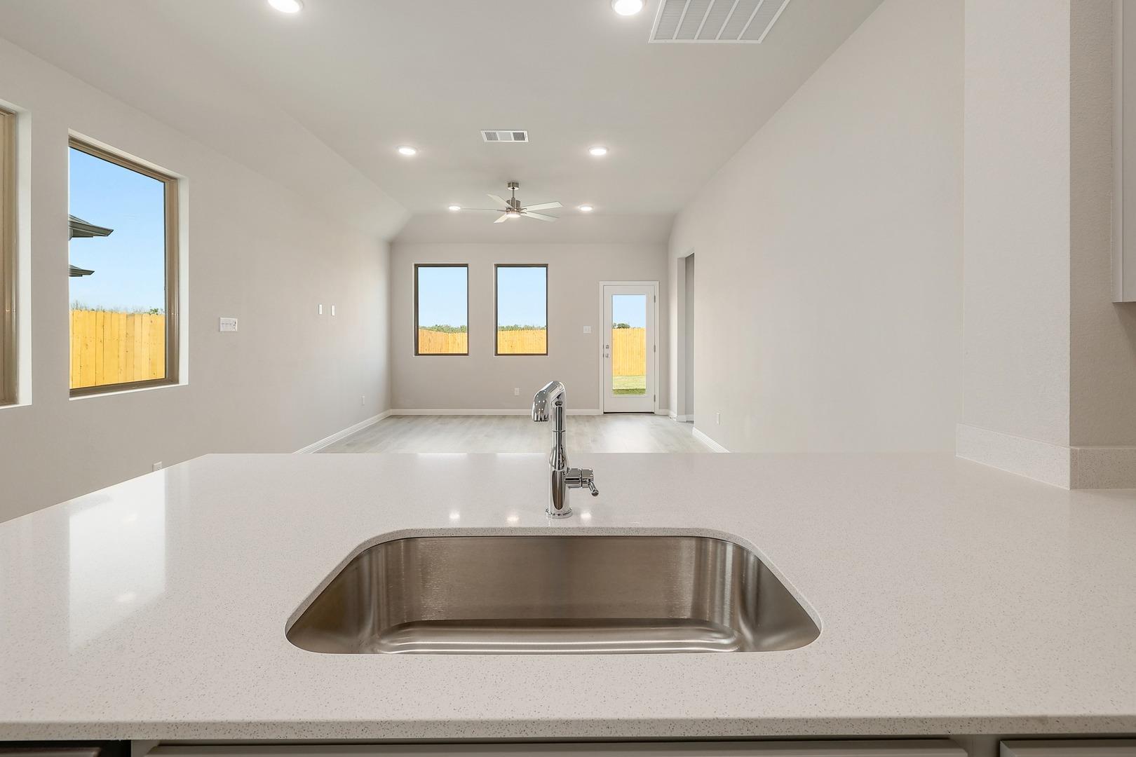 441 Lucky Ave, Elgin, TX 78621