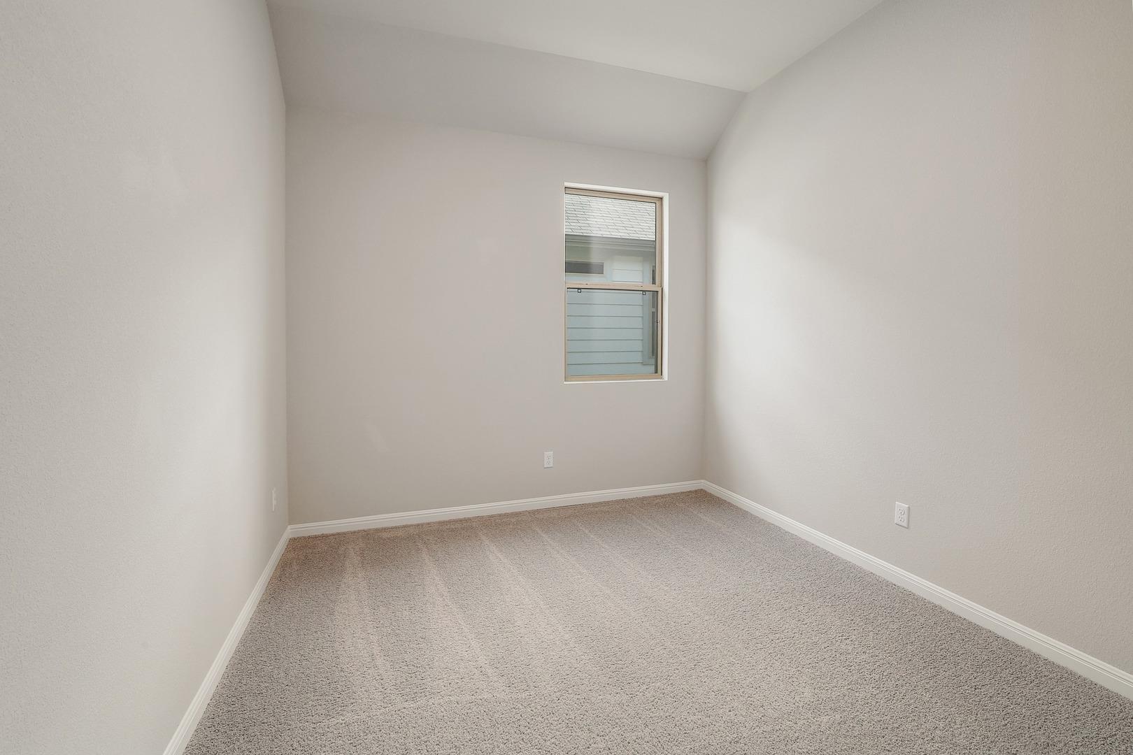 441 Lucky Ave, Elgin, TX 78621