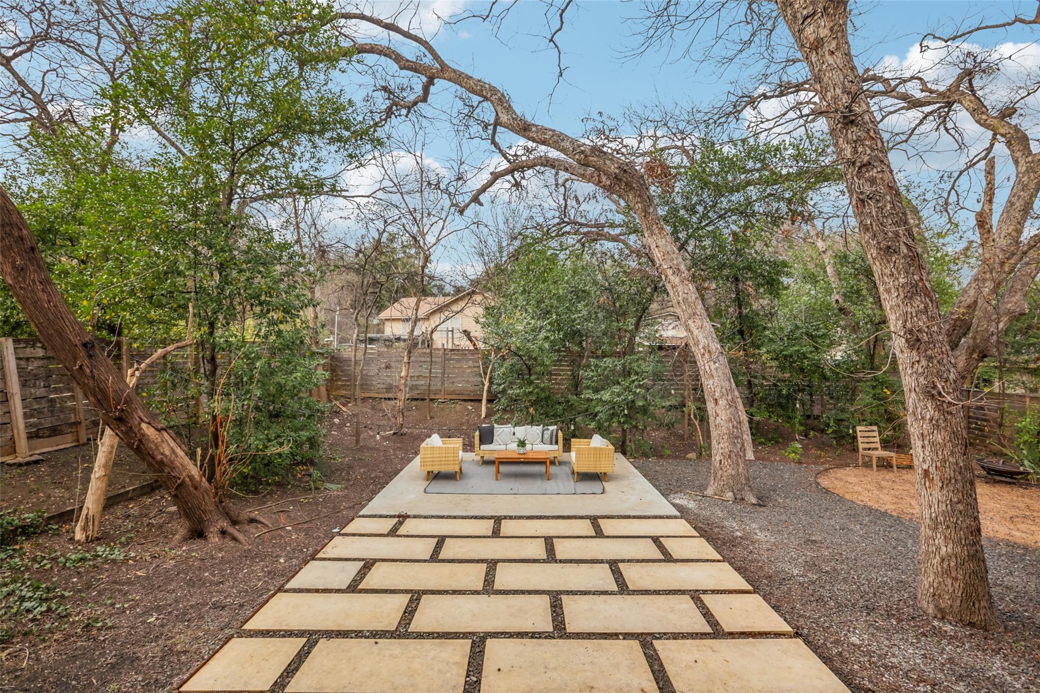 1114 Mariposa Dr # B, Austin, TX 78704