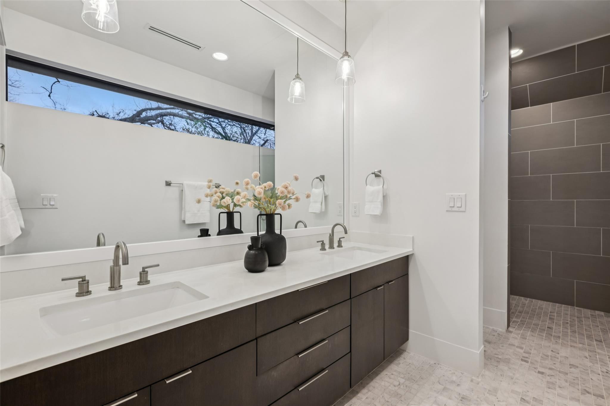 1114 Mariposa Dr # B, Austin, TX 78704