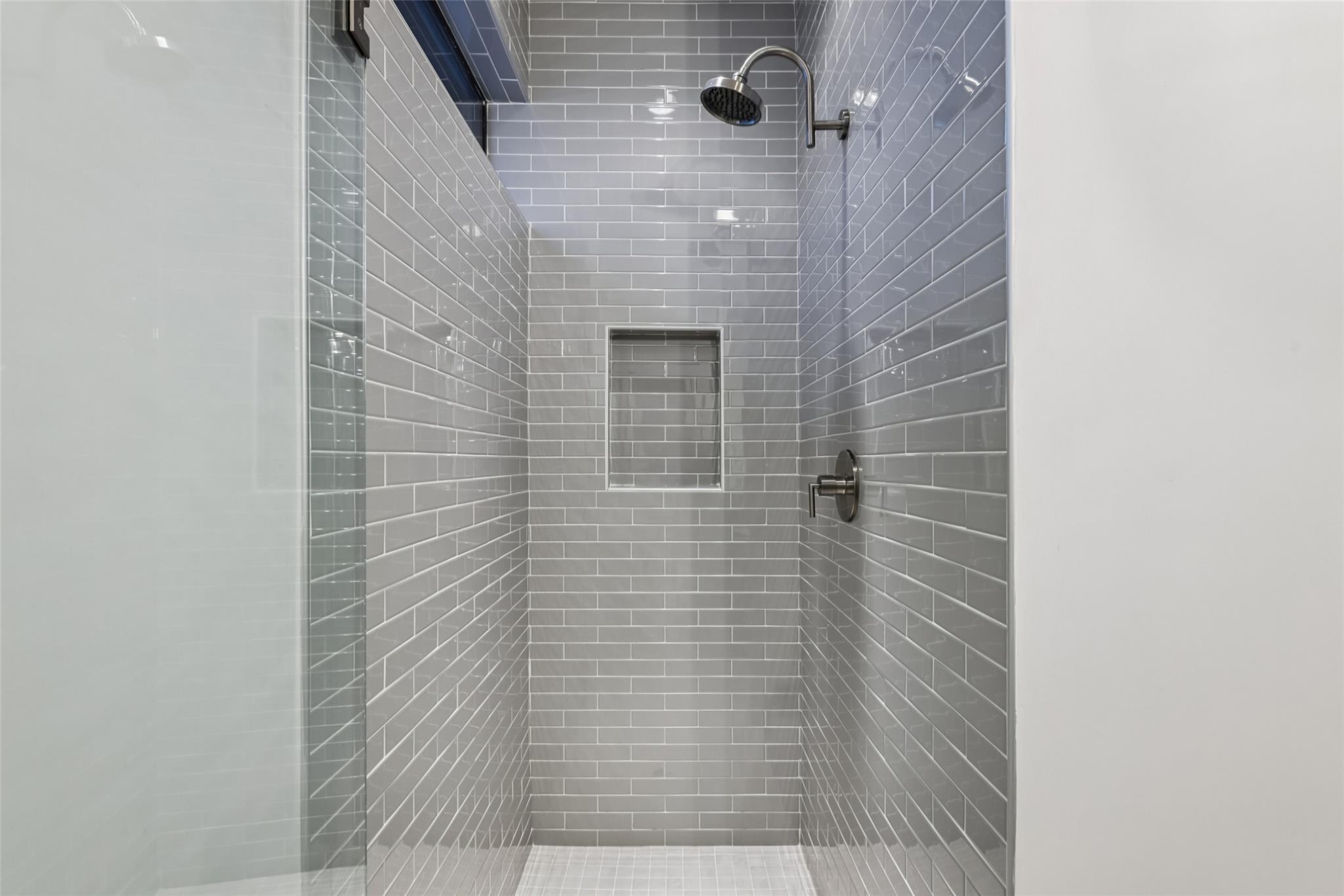 1114 Mariposa Dr # B, Austin, TX 78704