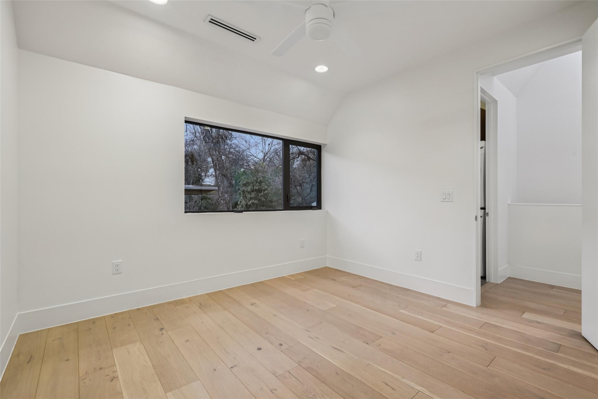 1114 Mariposa Dr # B, Austin, TX 78704