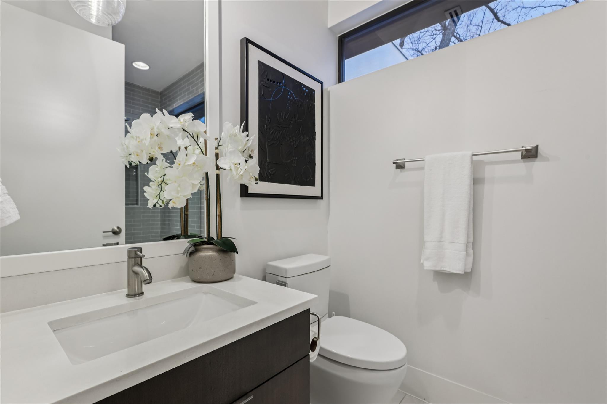 1114 Mariposa Dr # B, Austin, TX 78704