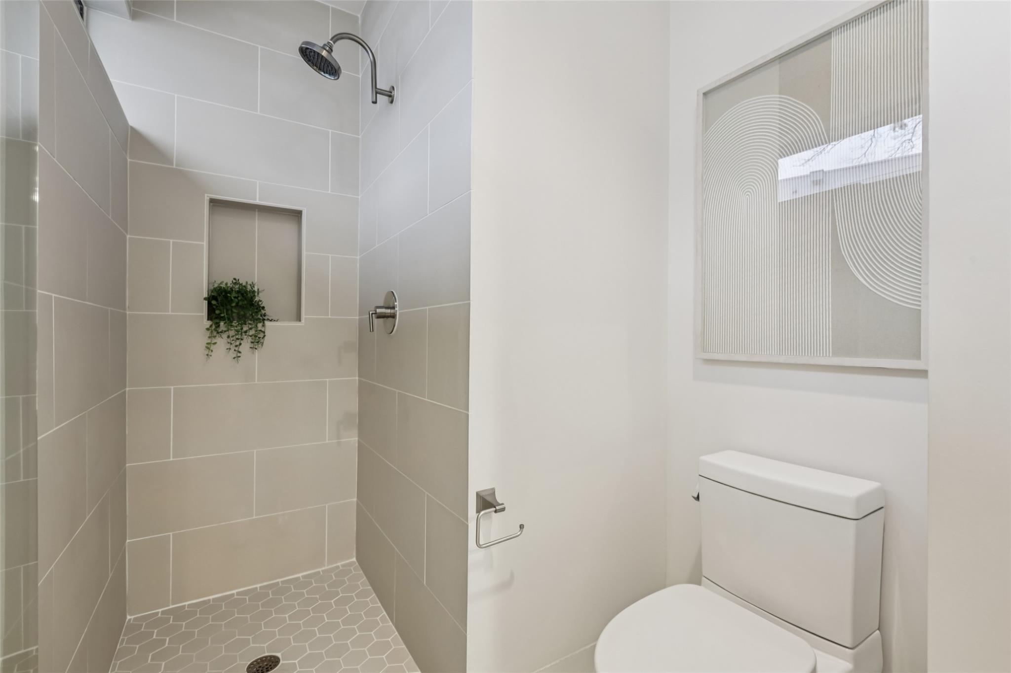 1114 Mariposa Dr # B, Austin, TX 78704