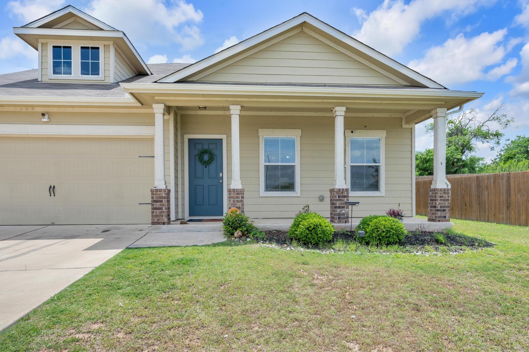 310 Garcitas Creek Ln, Hutto, TX 78634