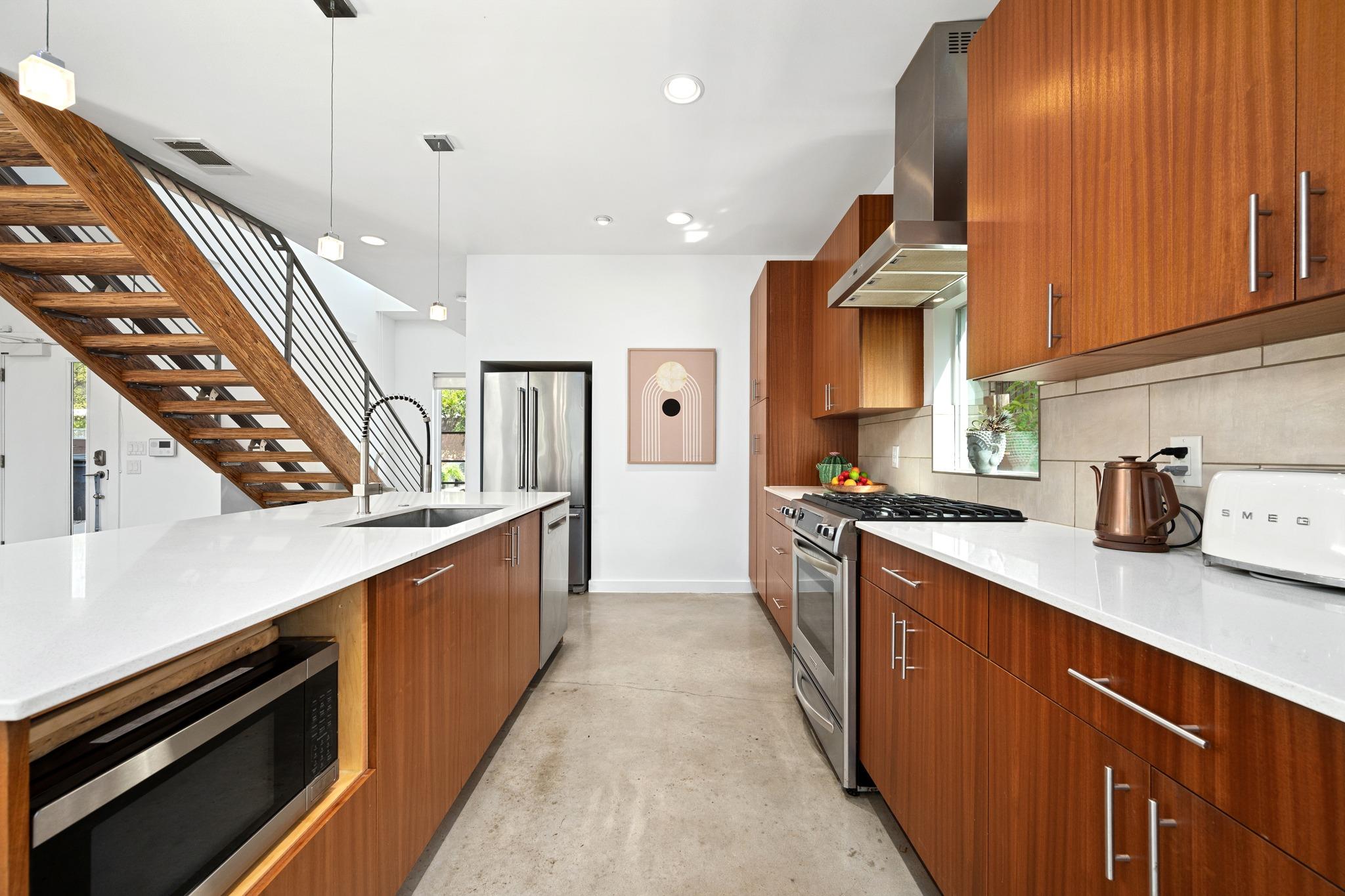 1903 E 17th St # A, Austin, TX 78702
