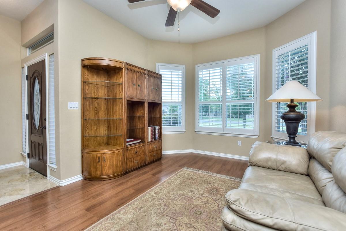 30617 Chi Chi Dr, Georgetown, TX 78628