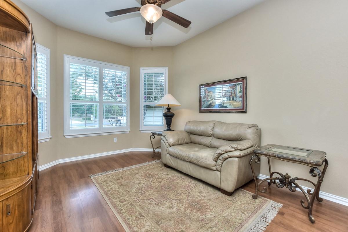 30617 Chi Chi Dr, Georgetown, TX 78628