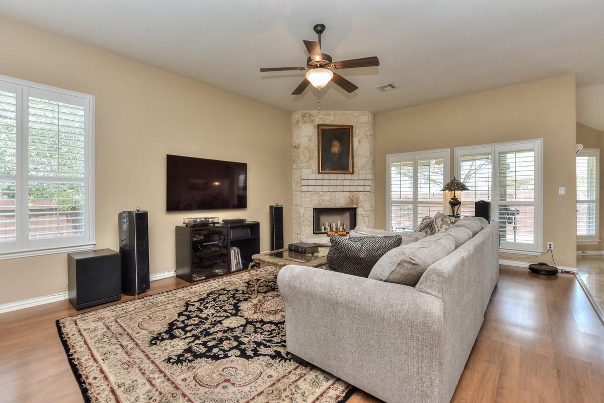 30617 Chi Chi Dr, Georgetown, TX 78628