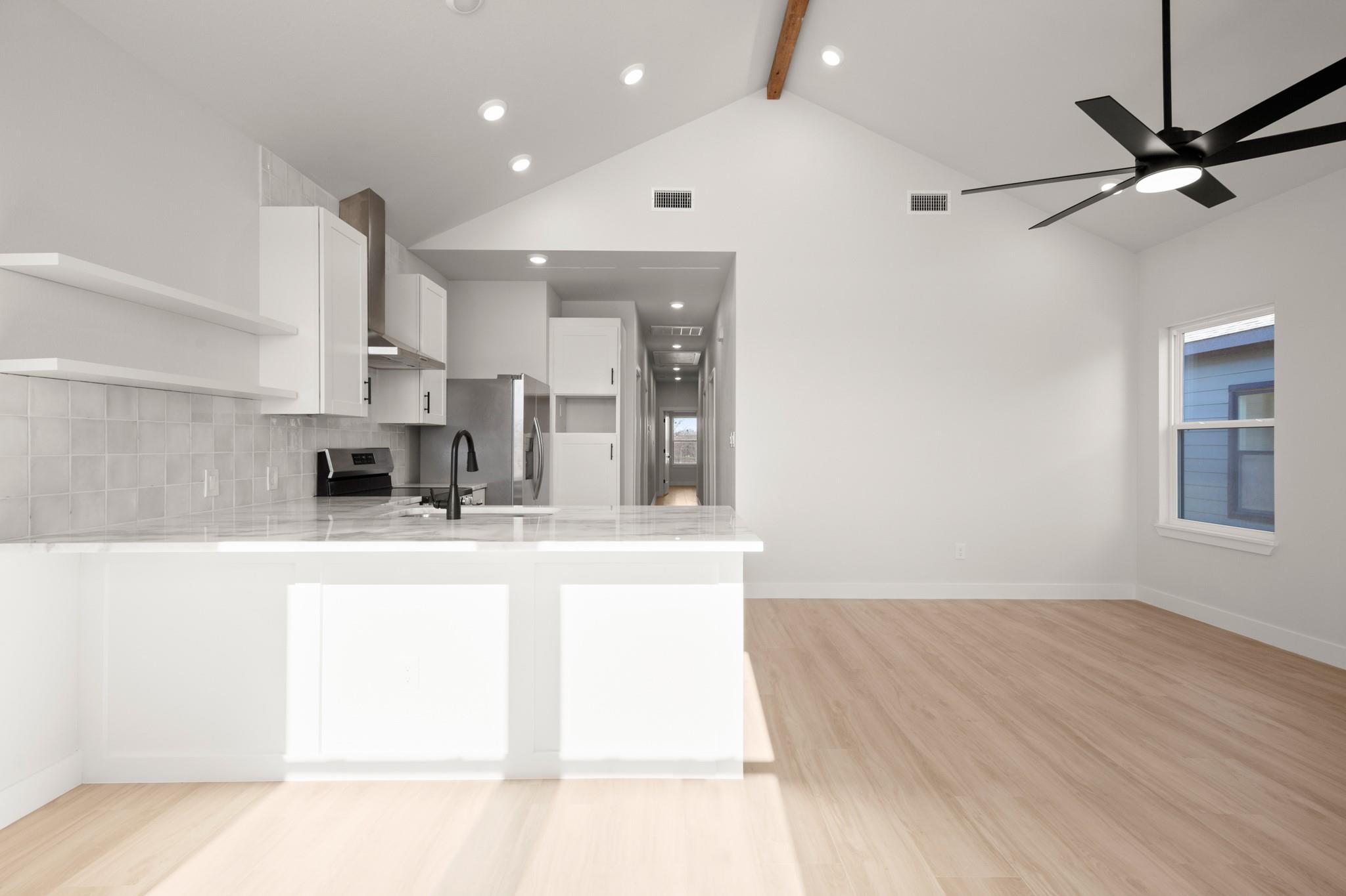 306 S Avenue P Ave # B, Marble Falls, TX 78654