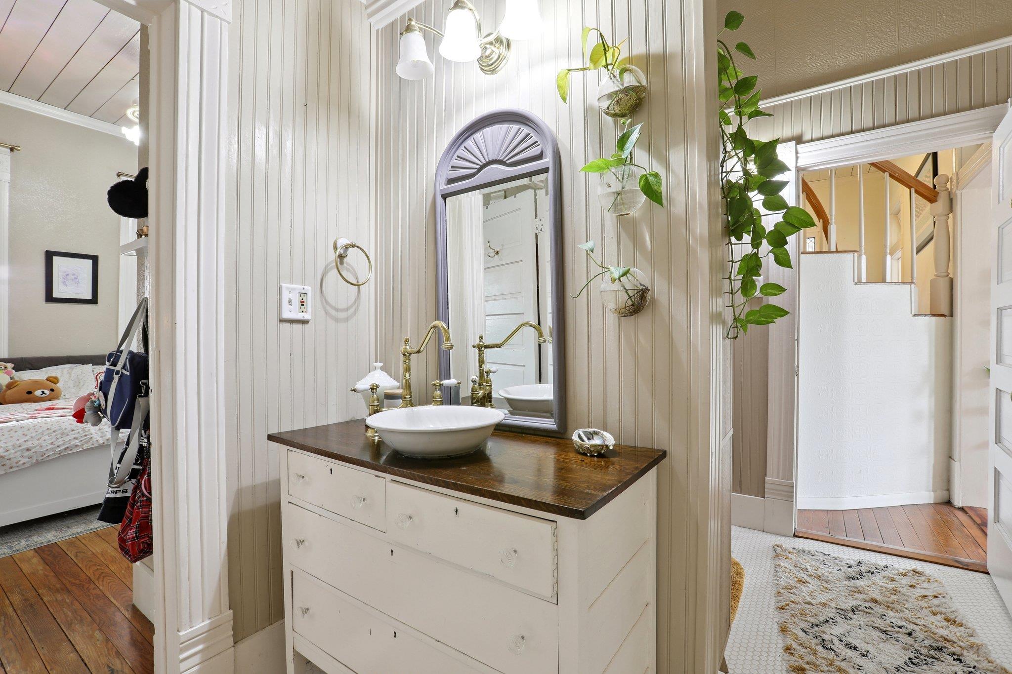 109 Taylor Rd, Elgin, TX 78621