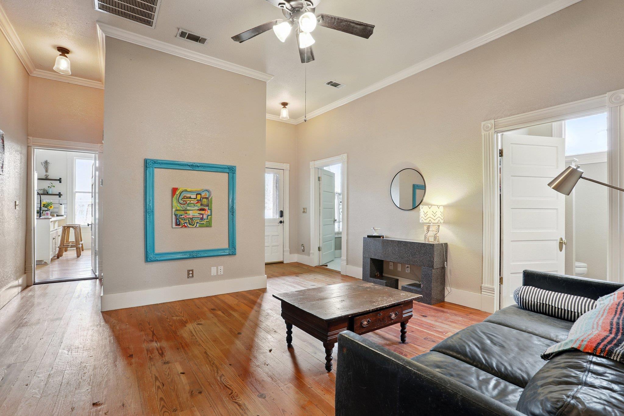 109 Taylor Rd, Elgin, TX 78621