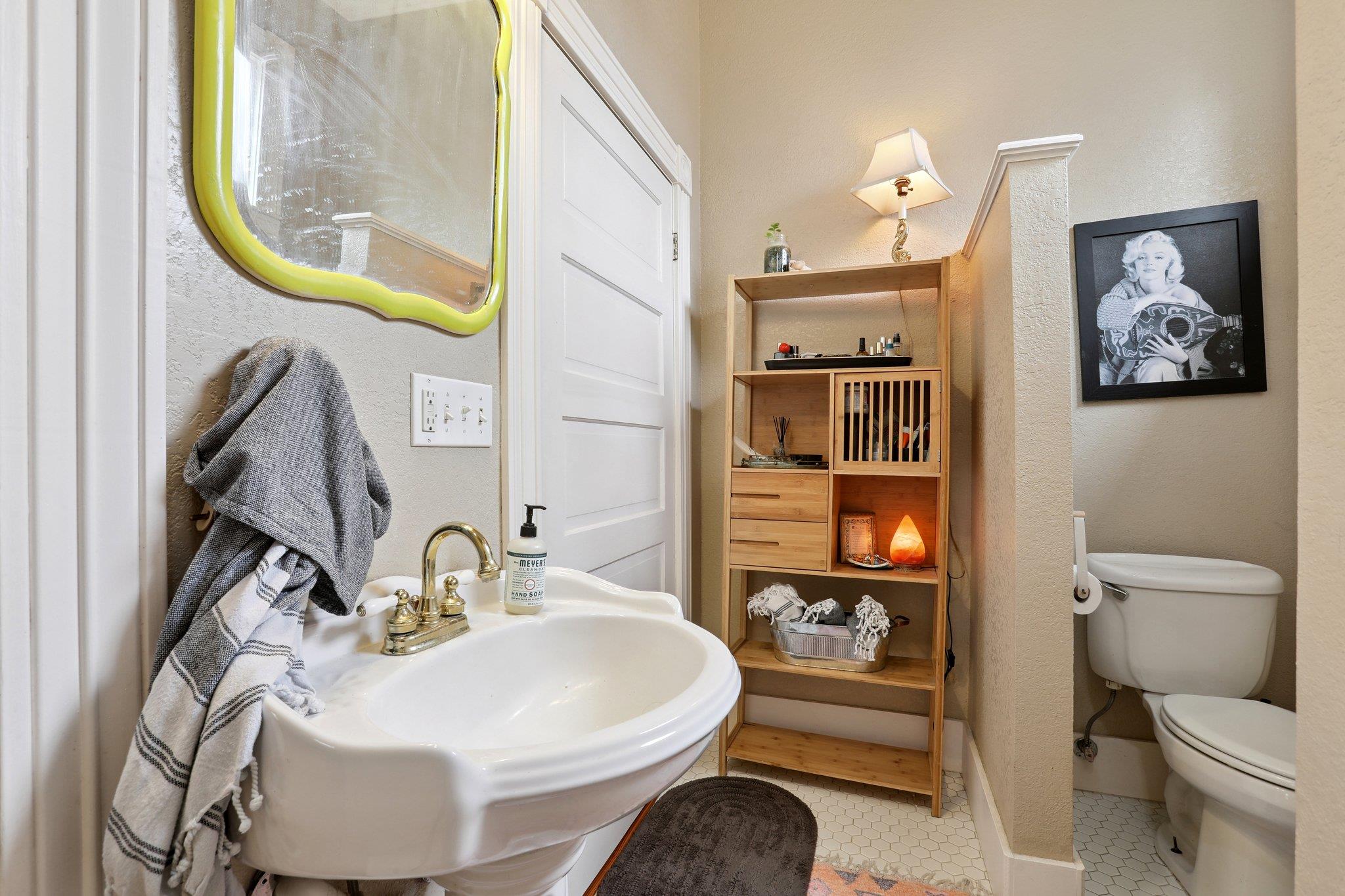 109 Taylor Rd, Elgin, TX 78621