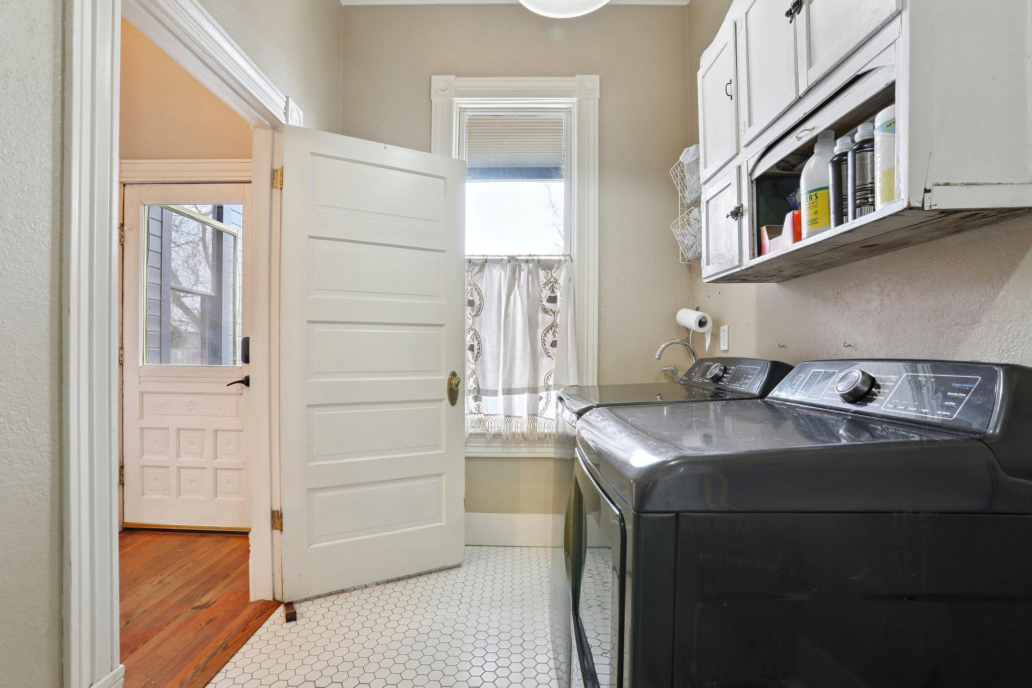 109 Taylor Rd, Elgin, TX 78621