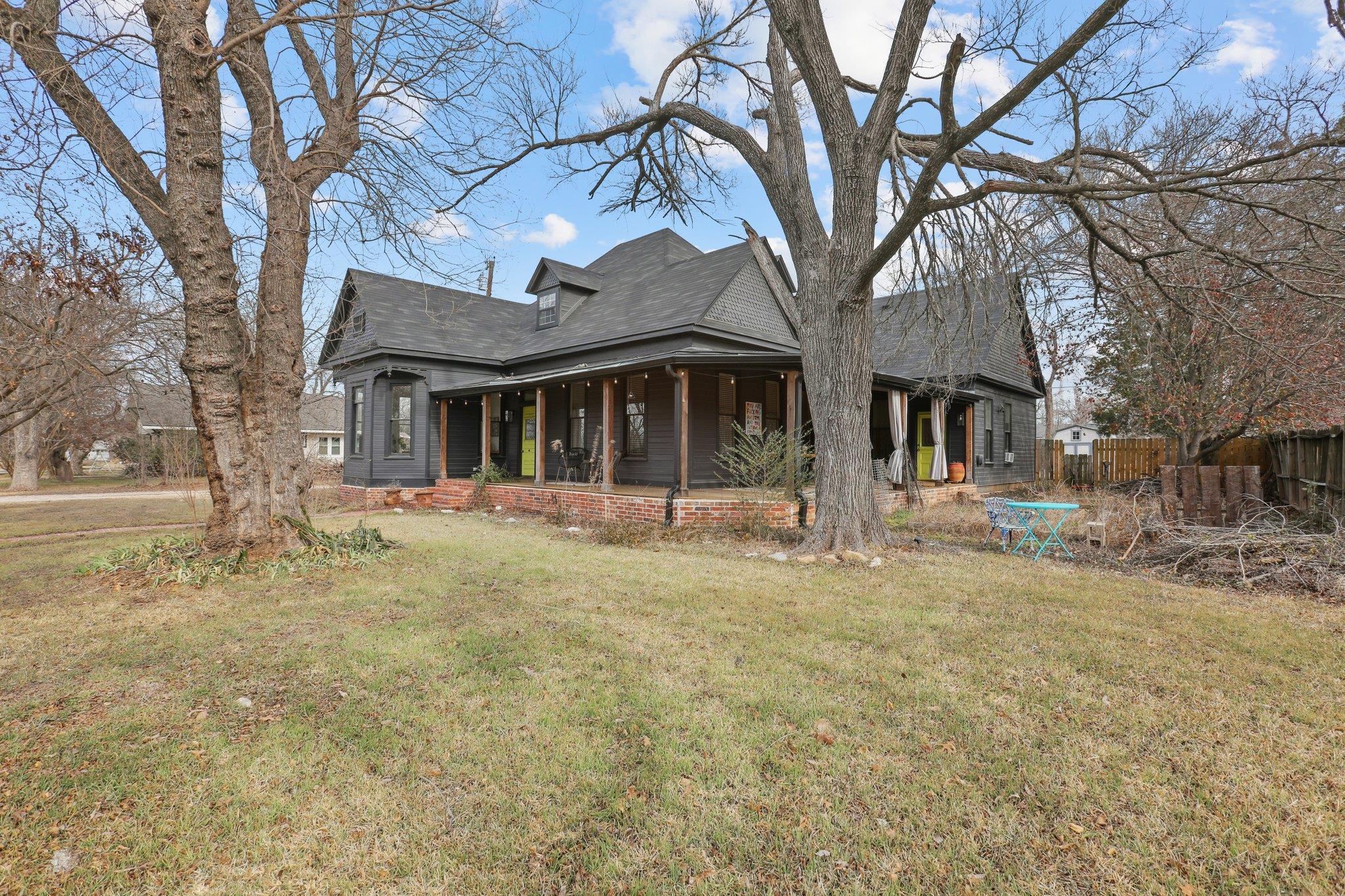 109 Taylor Rd, Elgin, TX 78621