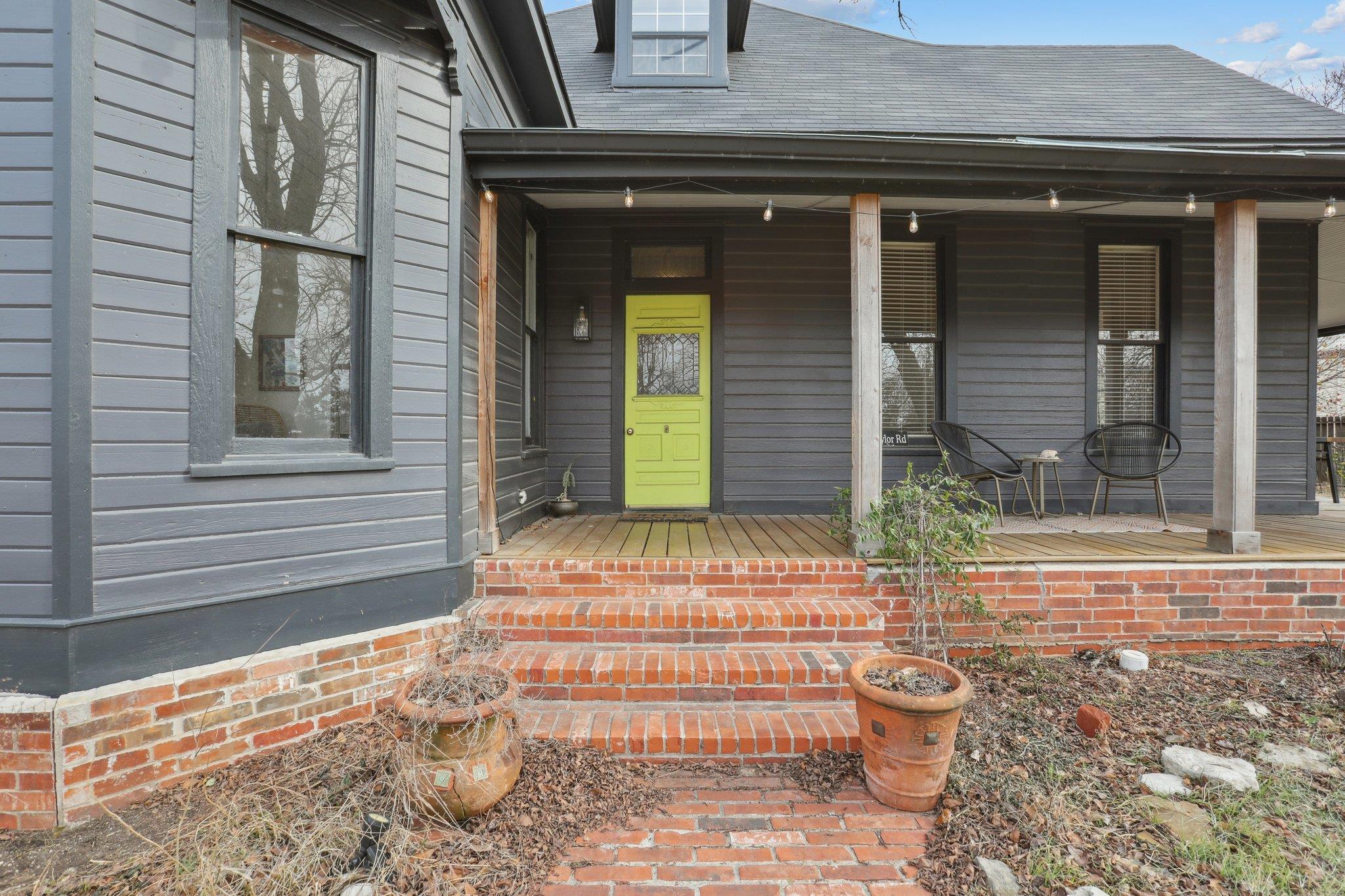 109 Taylor Rd, Elgin, TX 78621