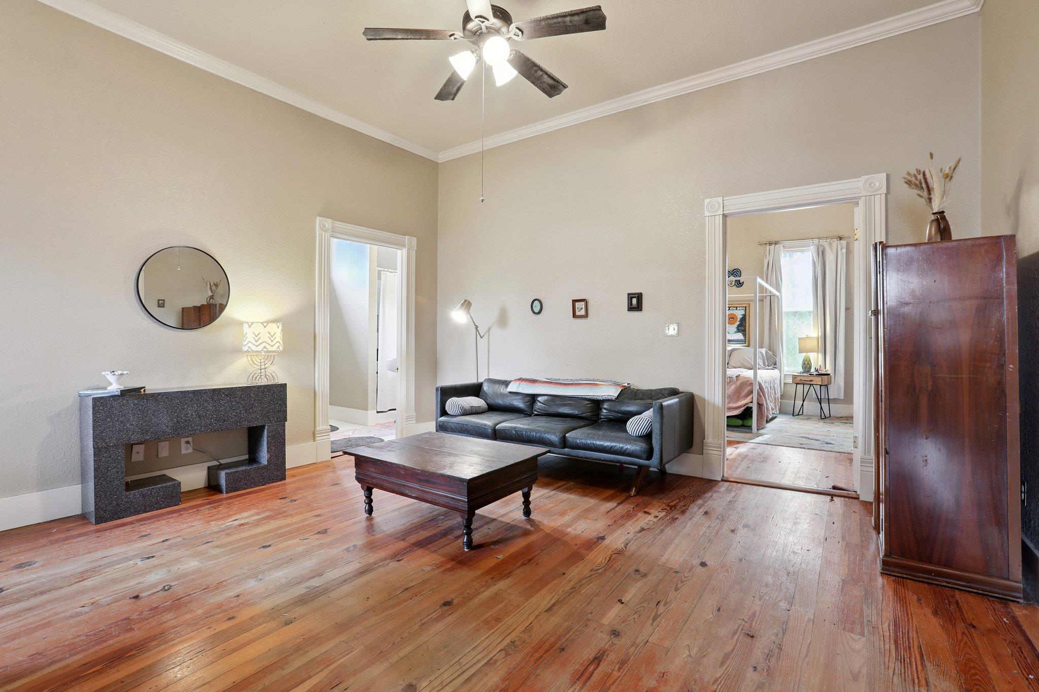 109 Taylor Rd, Elgin, TX 78621