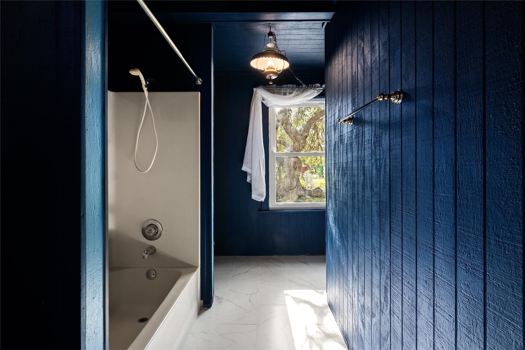 435 Spangenberg Rd, Blanco, TX 78623