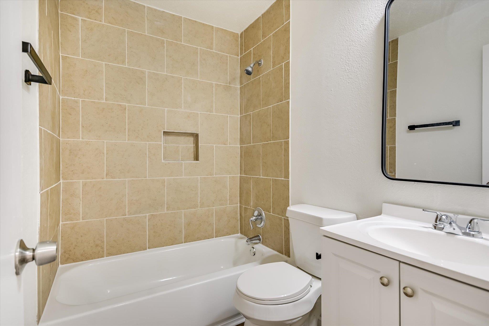 1402 Waterloo Trl # A, Austin, TX 78704