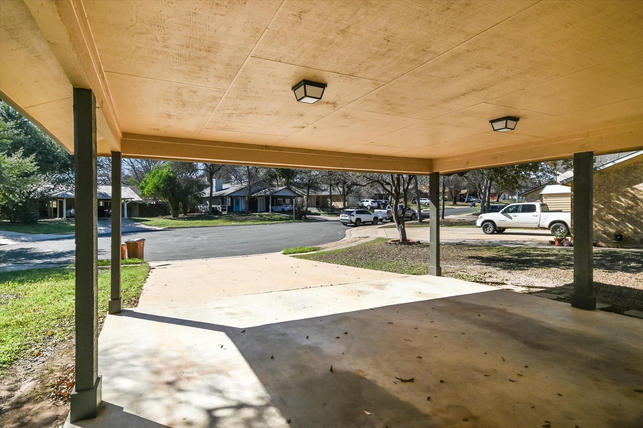 1402 Waterloo Trl # A, Austin, TX 78704