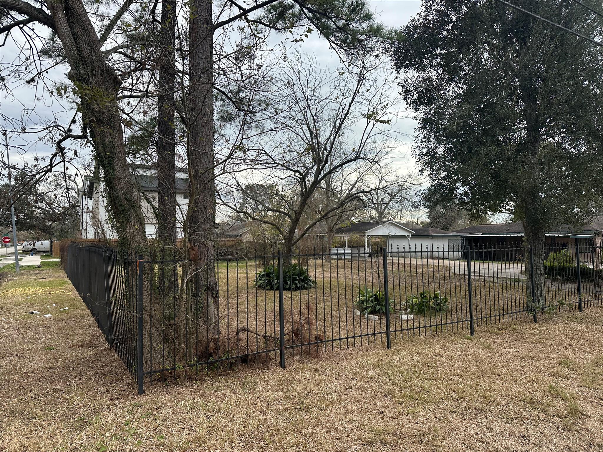 6807 Saint Augustine St, Houston, TX 77021