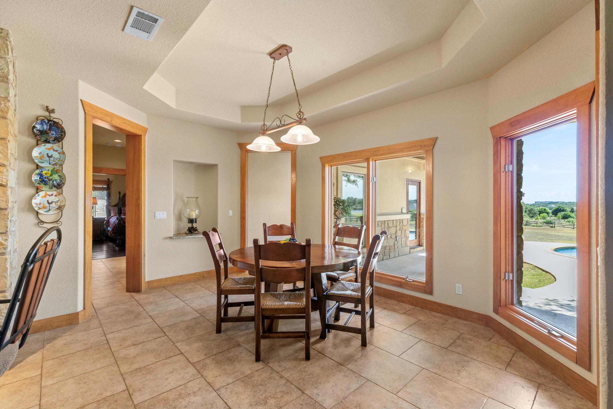 1041 Polo Club Dr, Austin, TX 78737