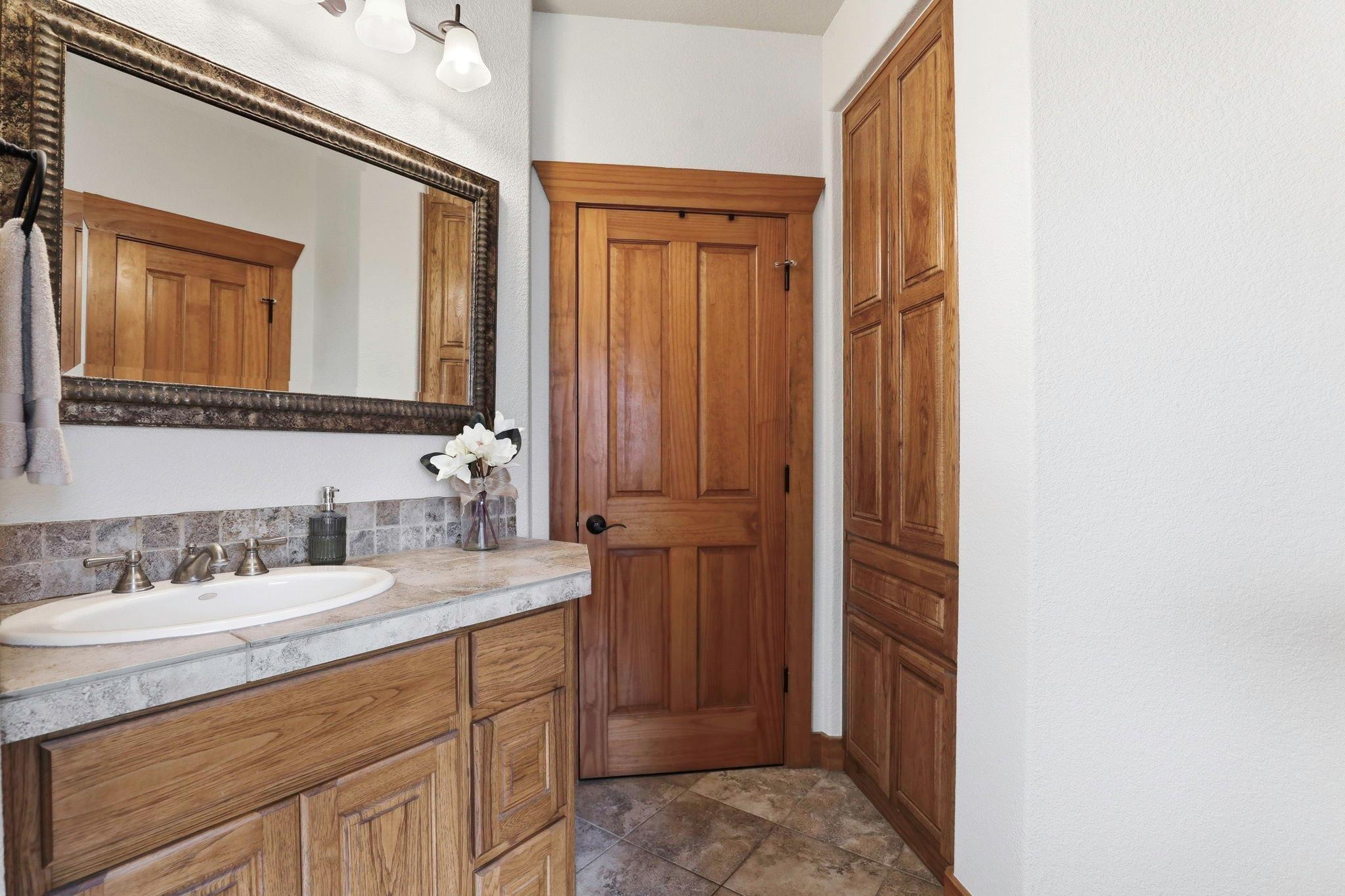 1041 Polo Club Dr, Austin, TX 78737