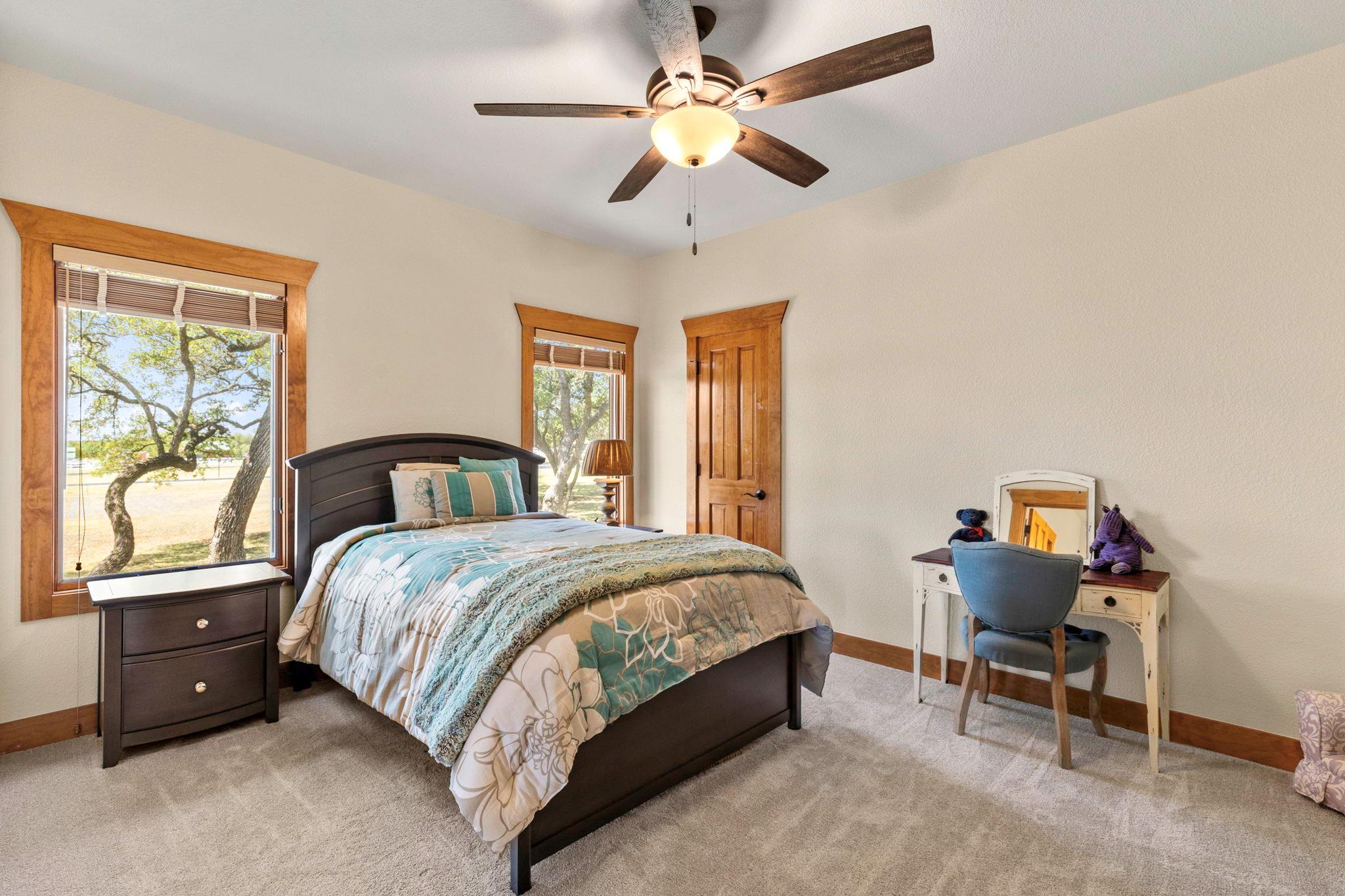 1041 Polo Club Dr, Austin, TX 78737