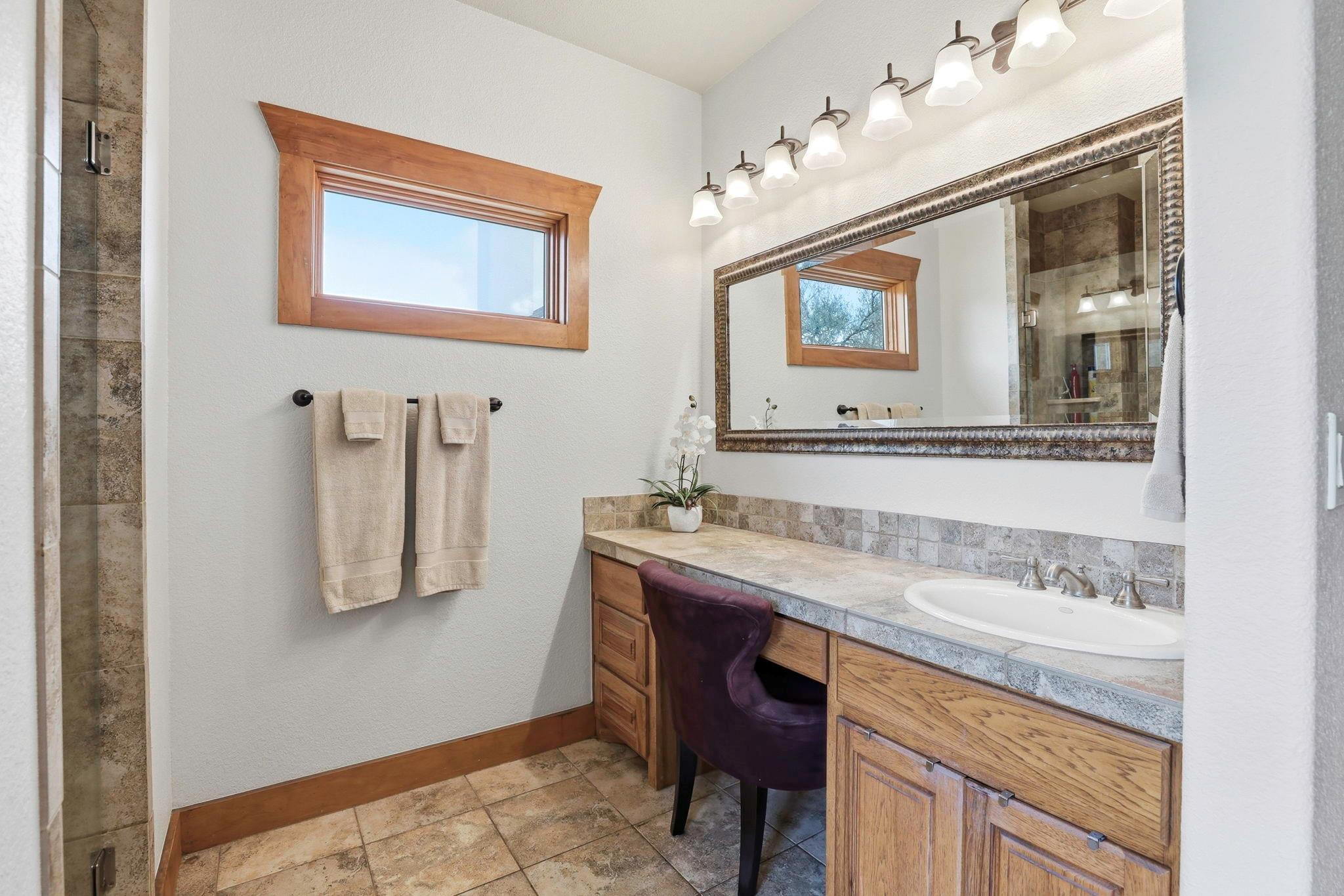 1041 Polo Club Dr, Austin, TX 78737