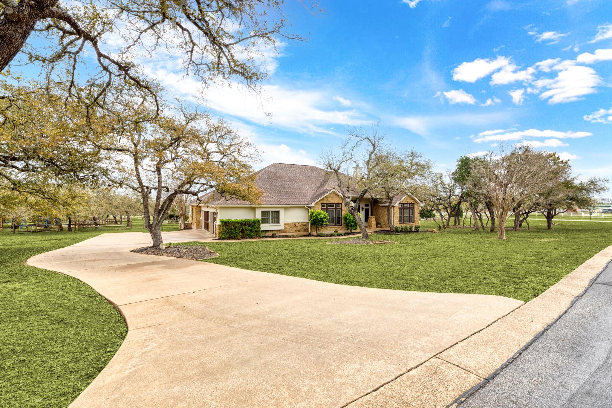 1041 Polo Club Dr, Austin, TX 78737