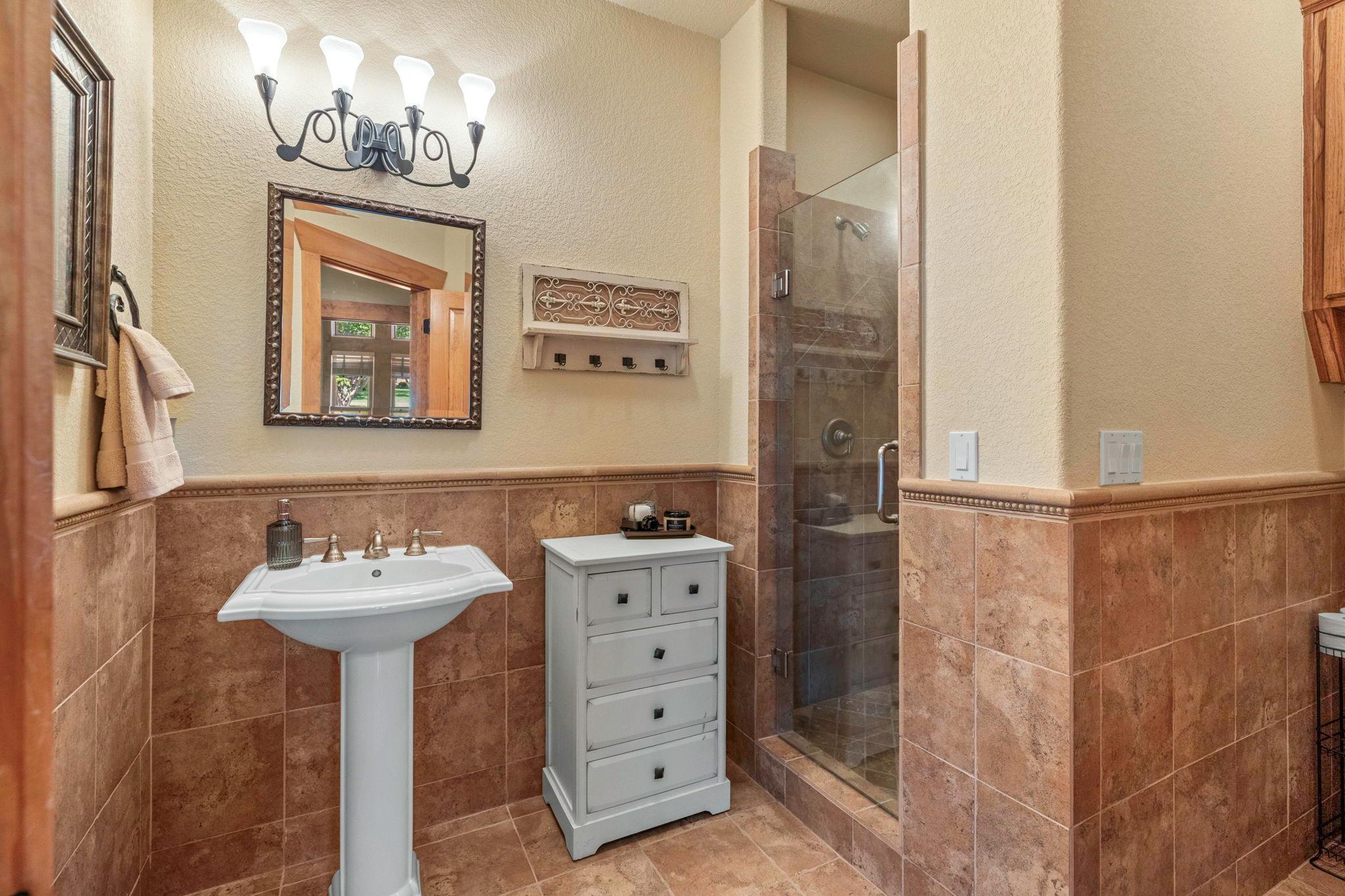 1041 Polo Club Dr, Austin, TX 78737