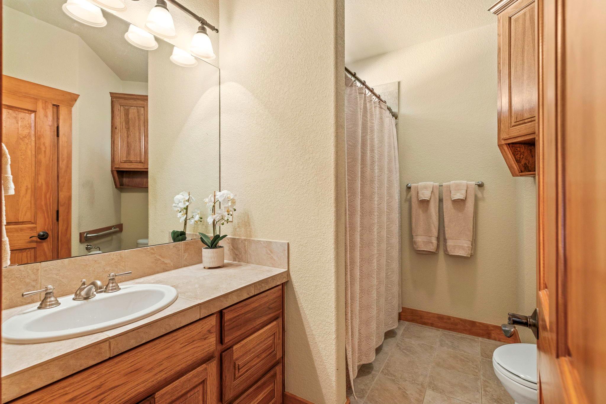 1041 Polo Club Dr, Austin, TX 78737