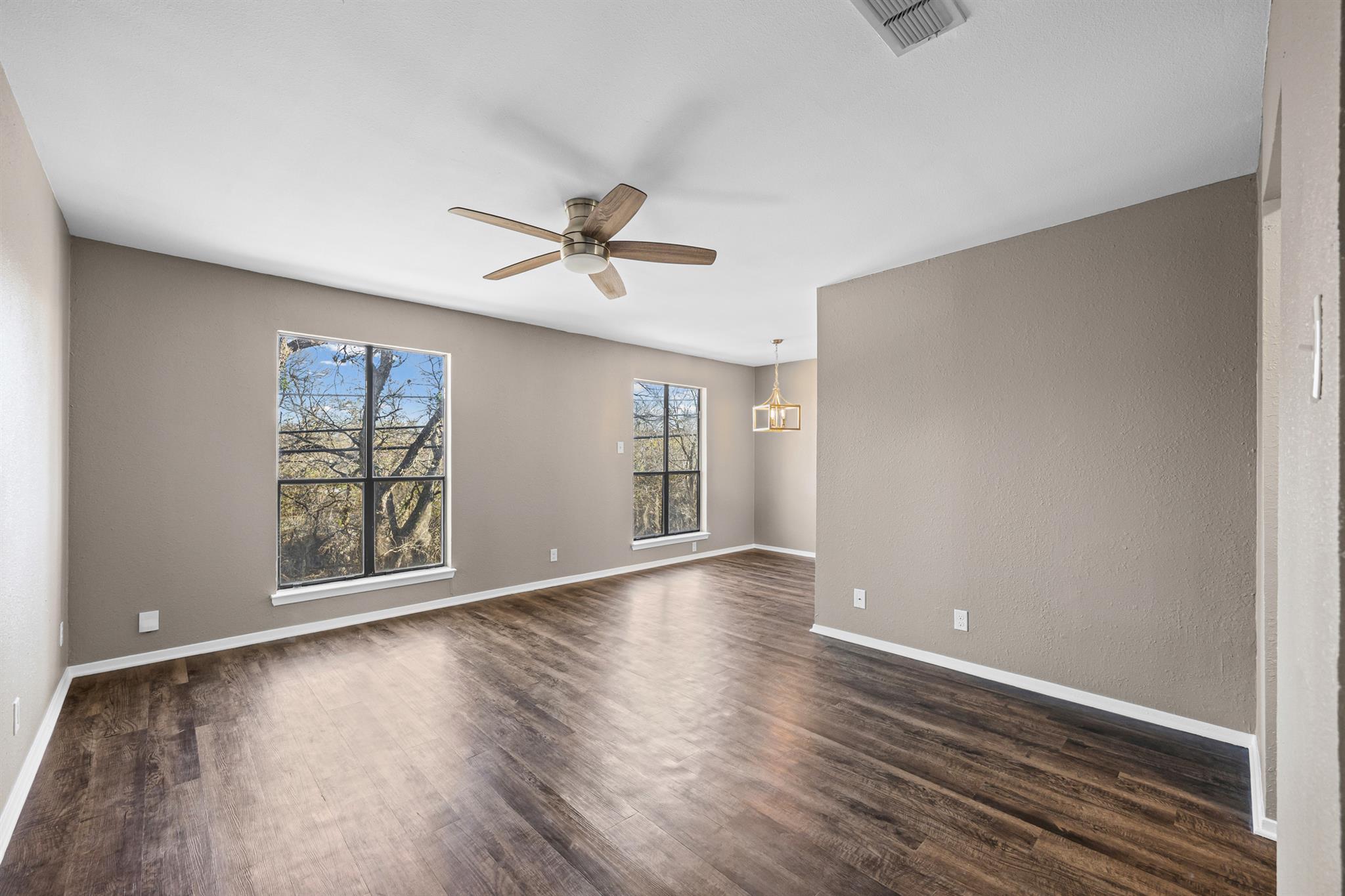 5215 Saint Georges Grn # D, Austin, TX 78745