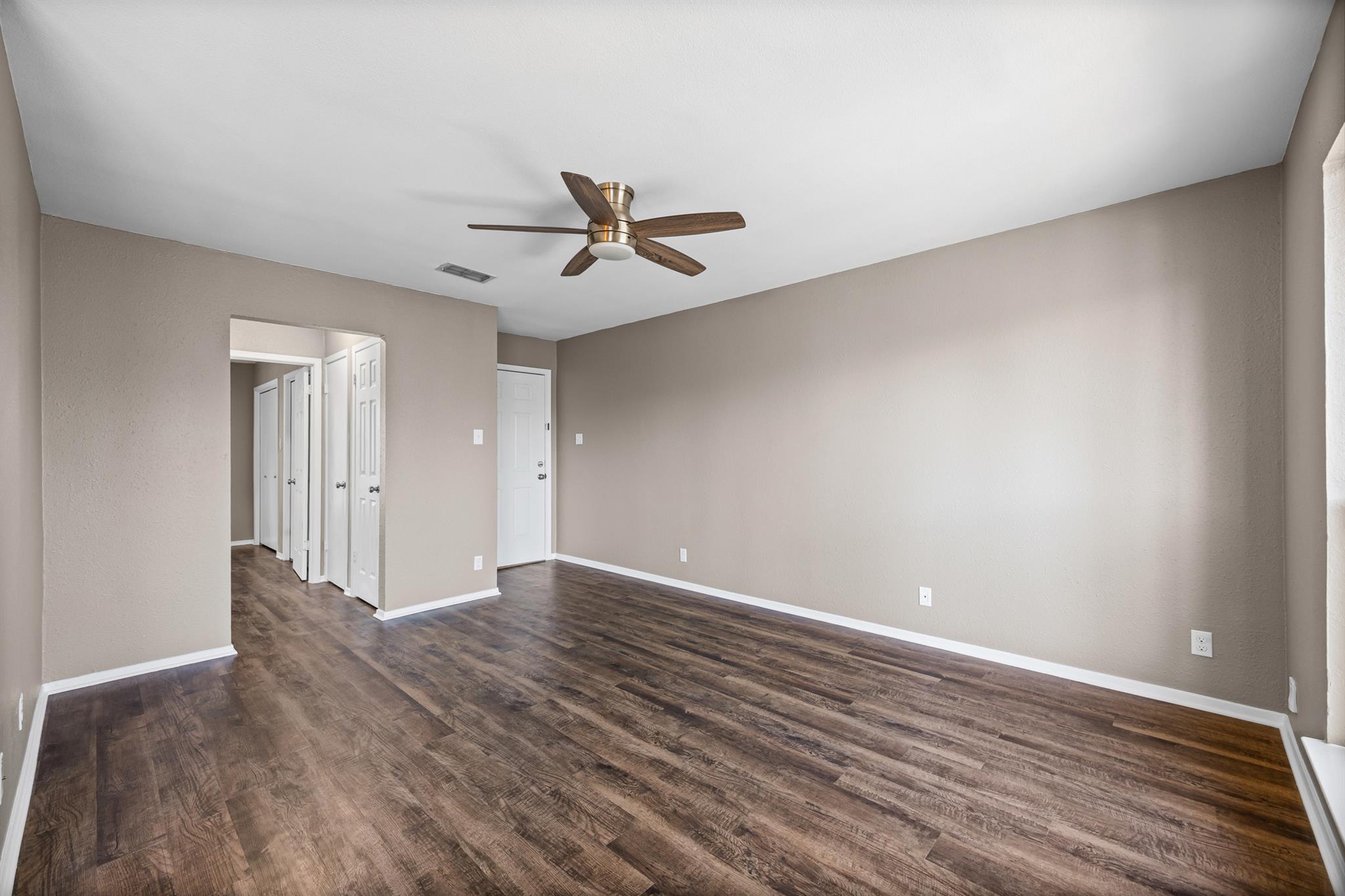 5215 Saint Georges Grn # D, Austin, TX 78745