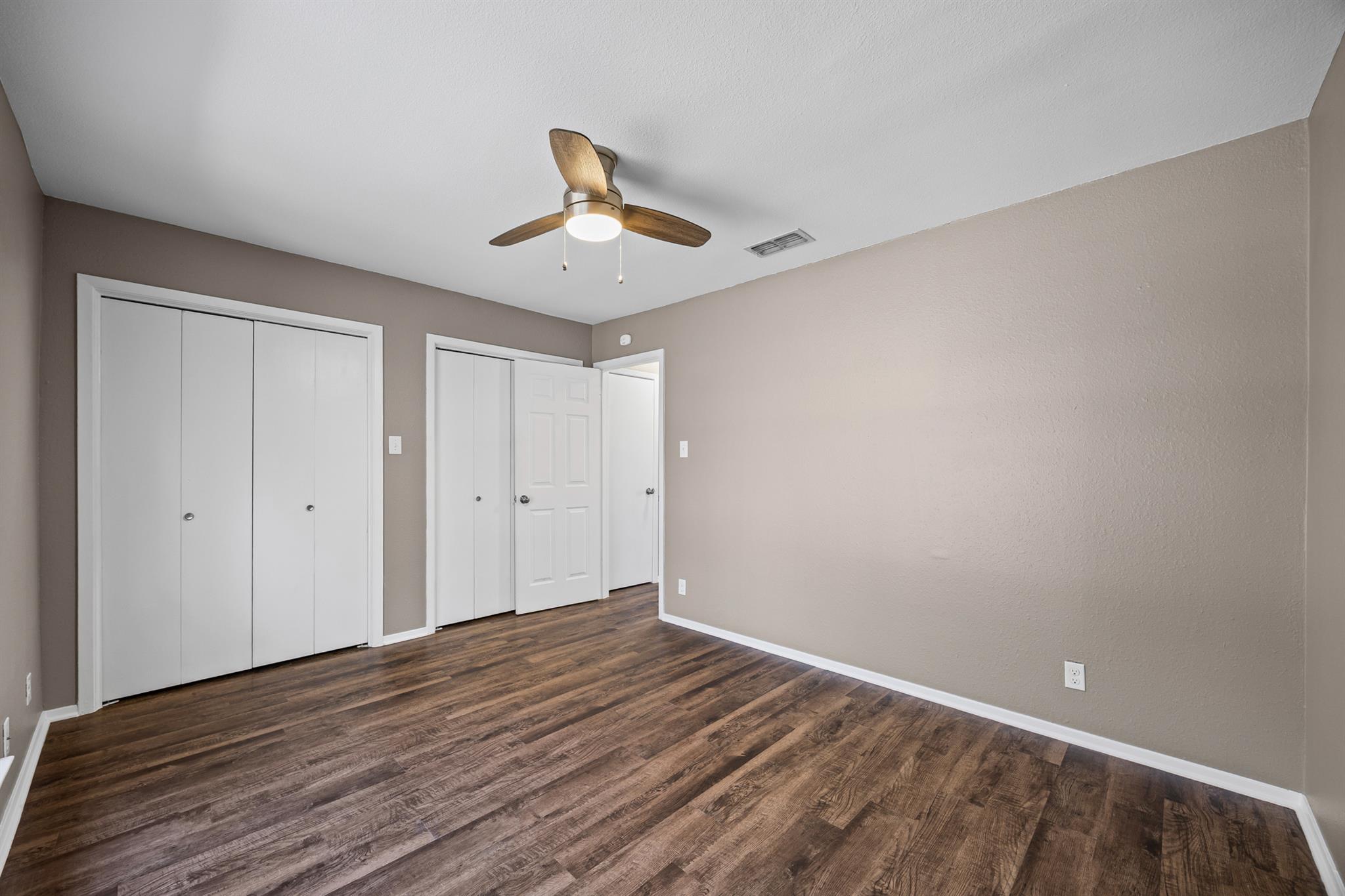 5215 Saint Georges Grn # D, Austin, TX 78745