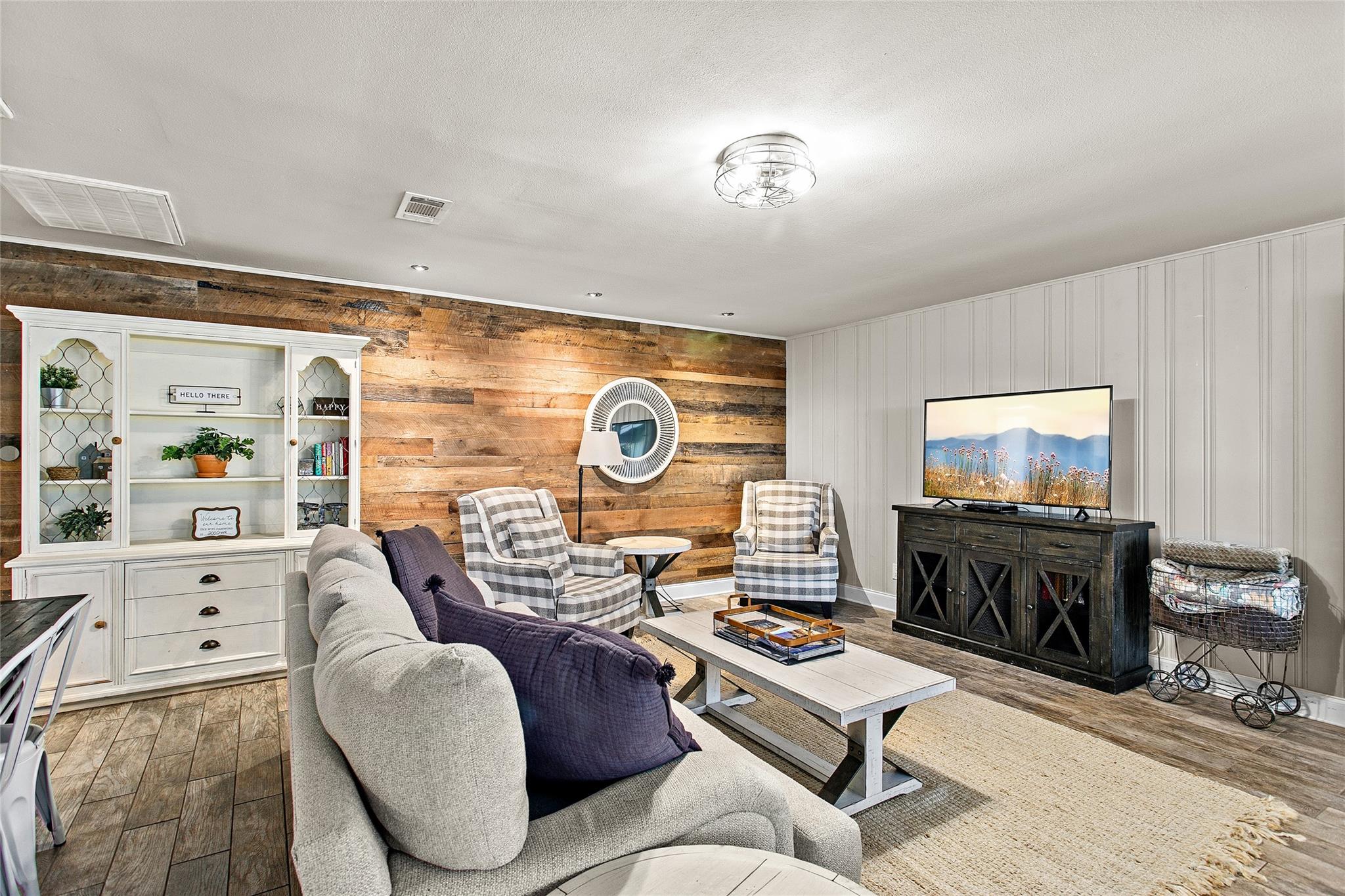 200 Creek Rd, Dripping Springs, TX 78620