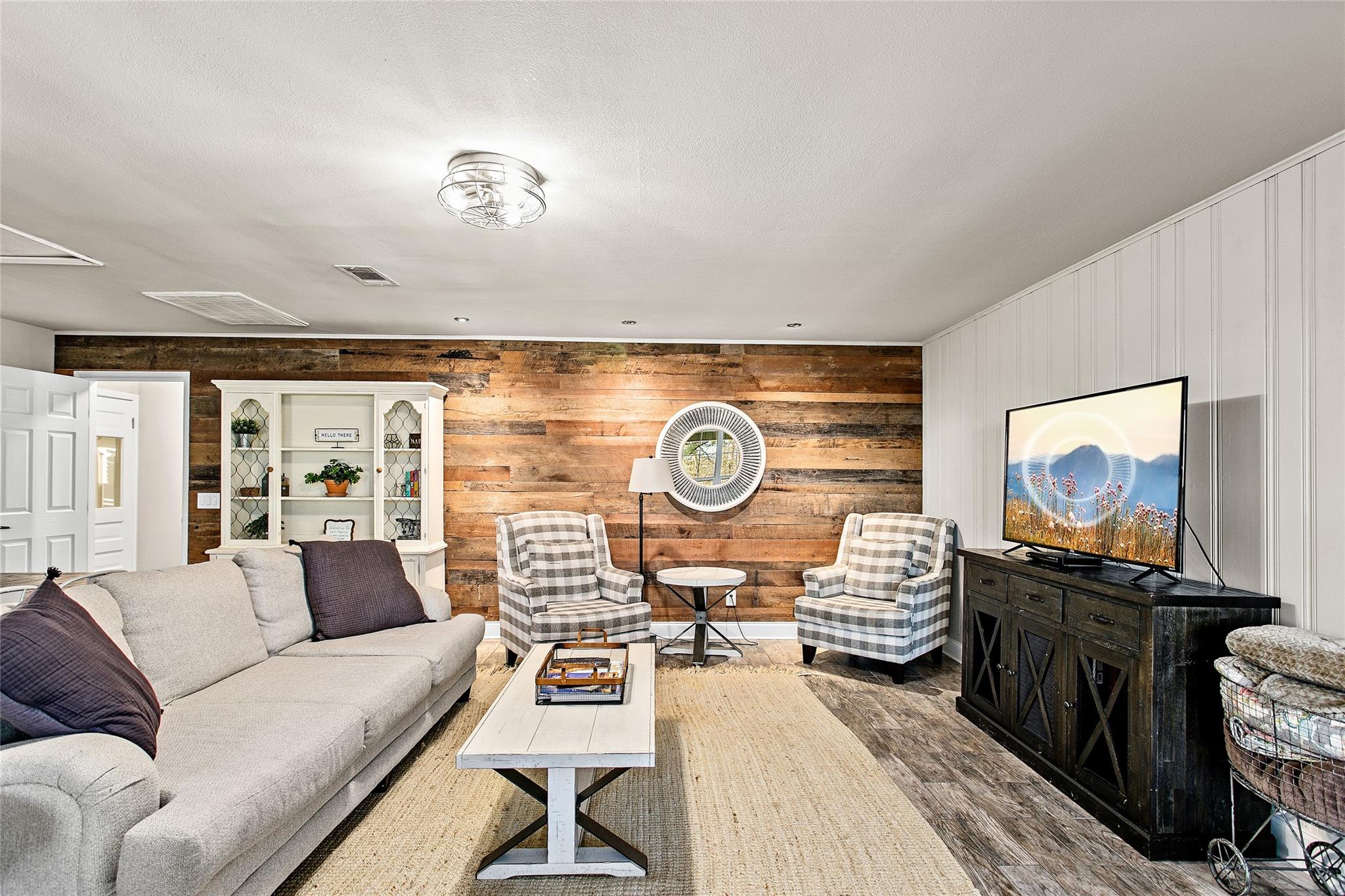 200 Creek Rd, Dripping Springs, TX 78620