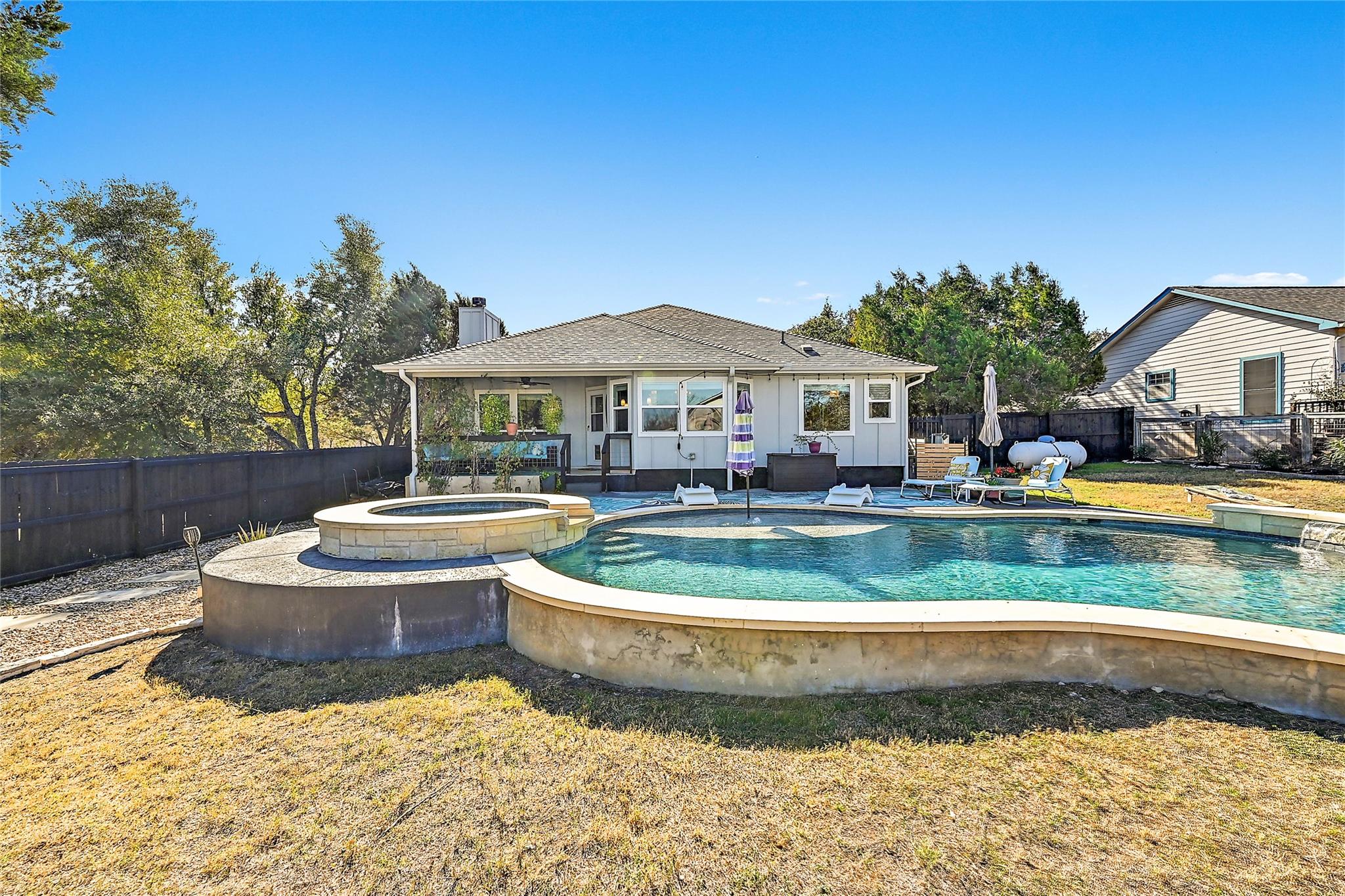 1 Rolling Hills Rd, Wimberley, TX 78676