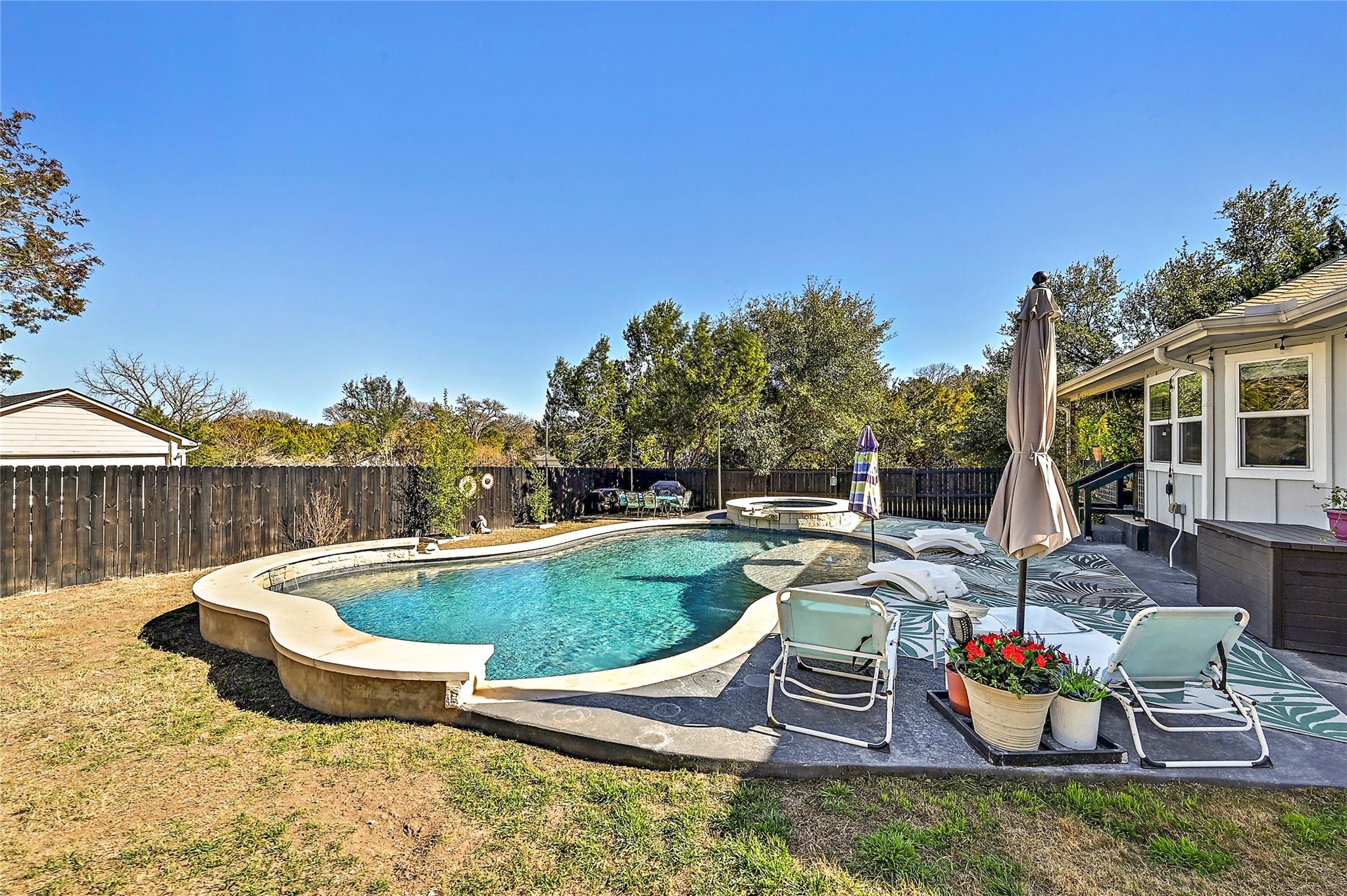 1 Rolling Hills Rd, Wimberley, TX 78676