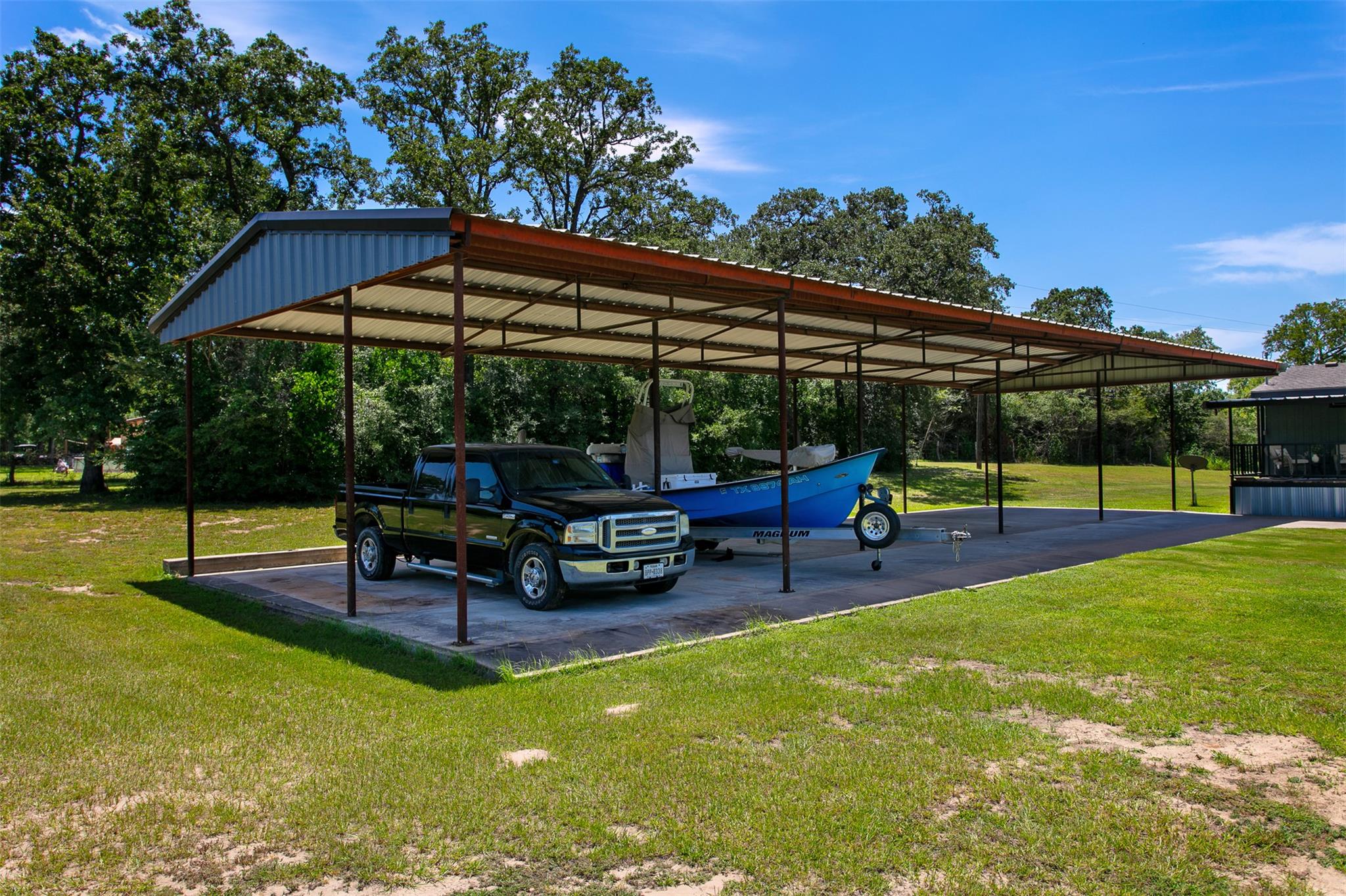 118 Yaupon Drive, Caldwell, TX 77836