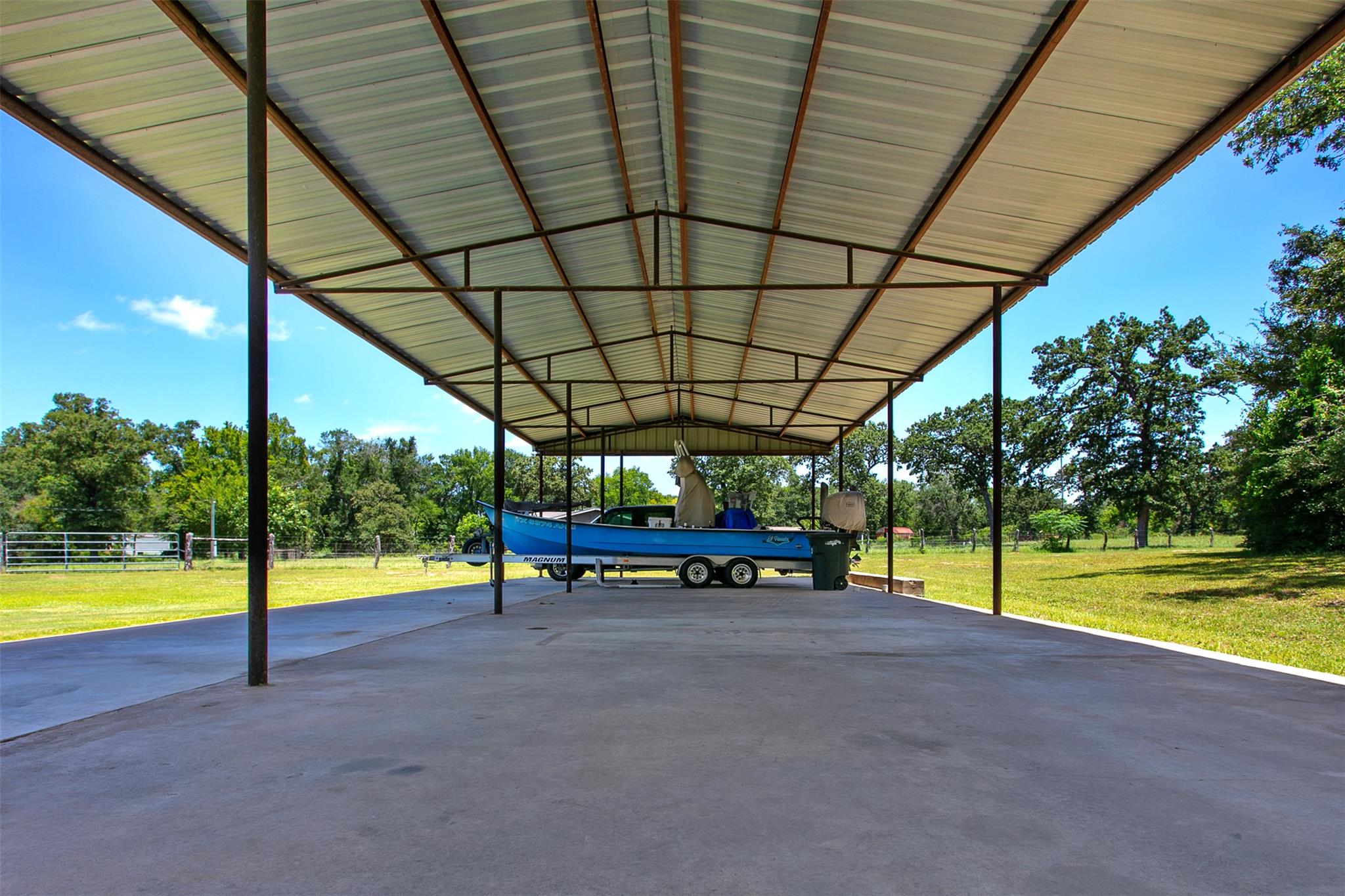 118 Yaupon Drive, Caldwell, TX 77836