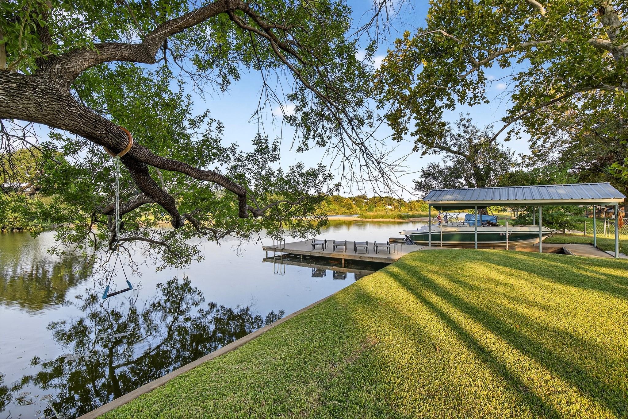 710 Sandy Harbor Dr, Horseshoe Bay, TX 78657