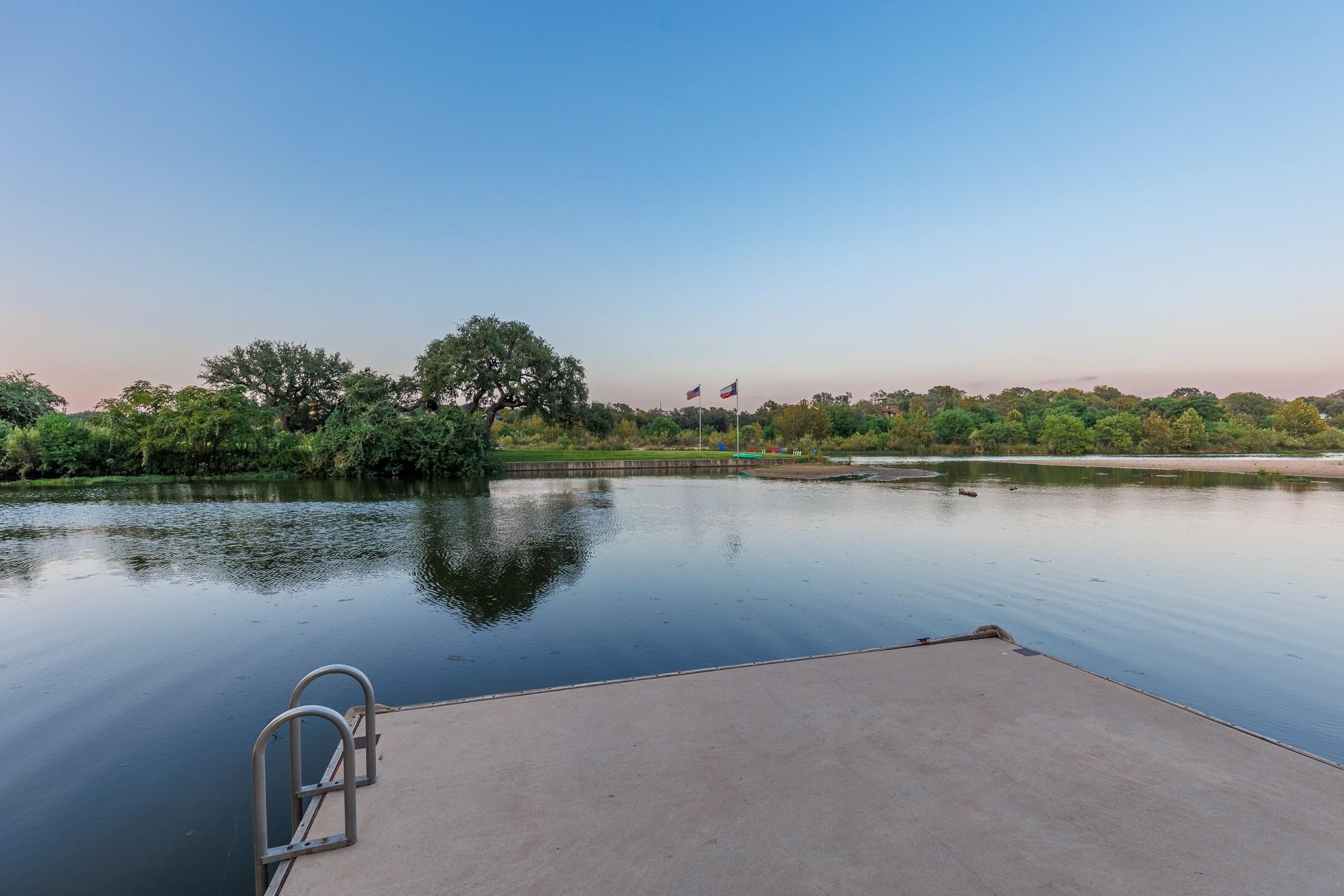 710 Sandy Harbor Dr, Horseshoe Bay, TX 78657