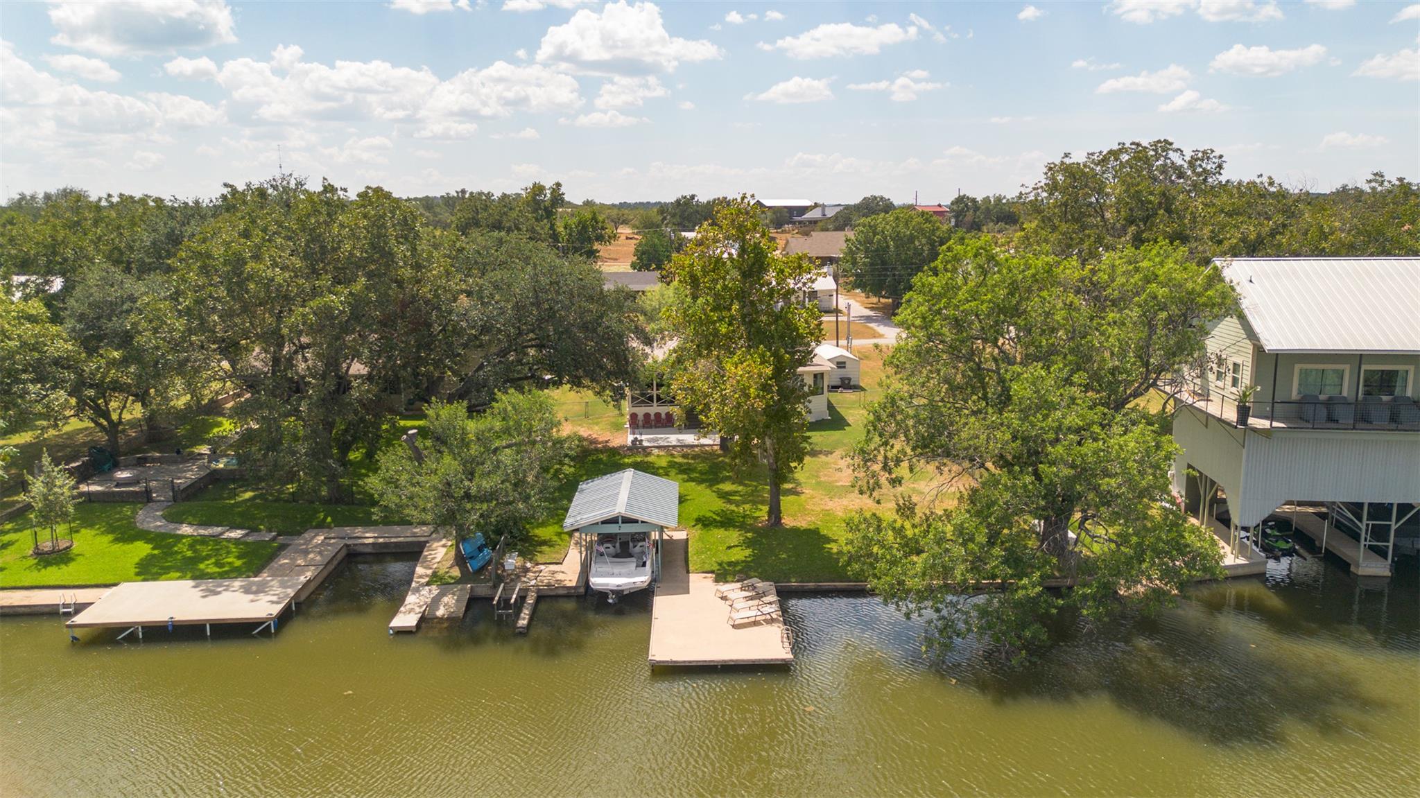 710 Sandy Harbor Dr, Horseshoe Bay, TX 78657