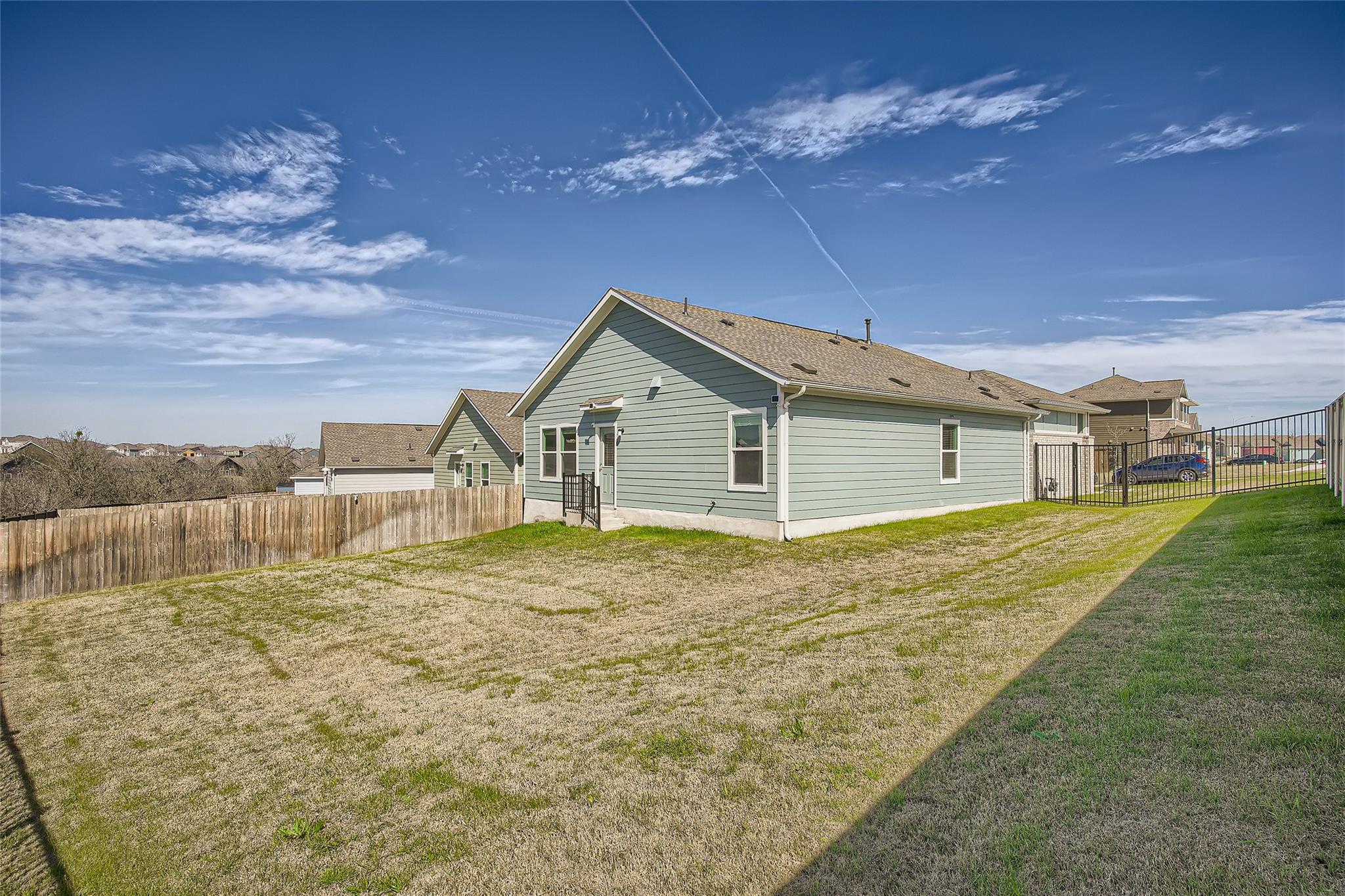7616 Pewter Luster Bnd, Del Valle, TX 78617