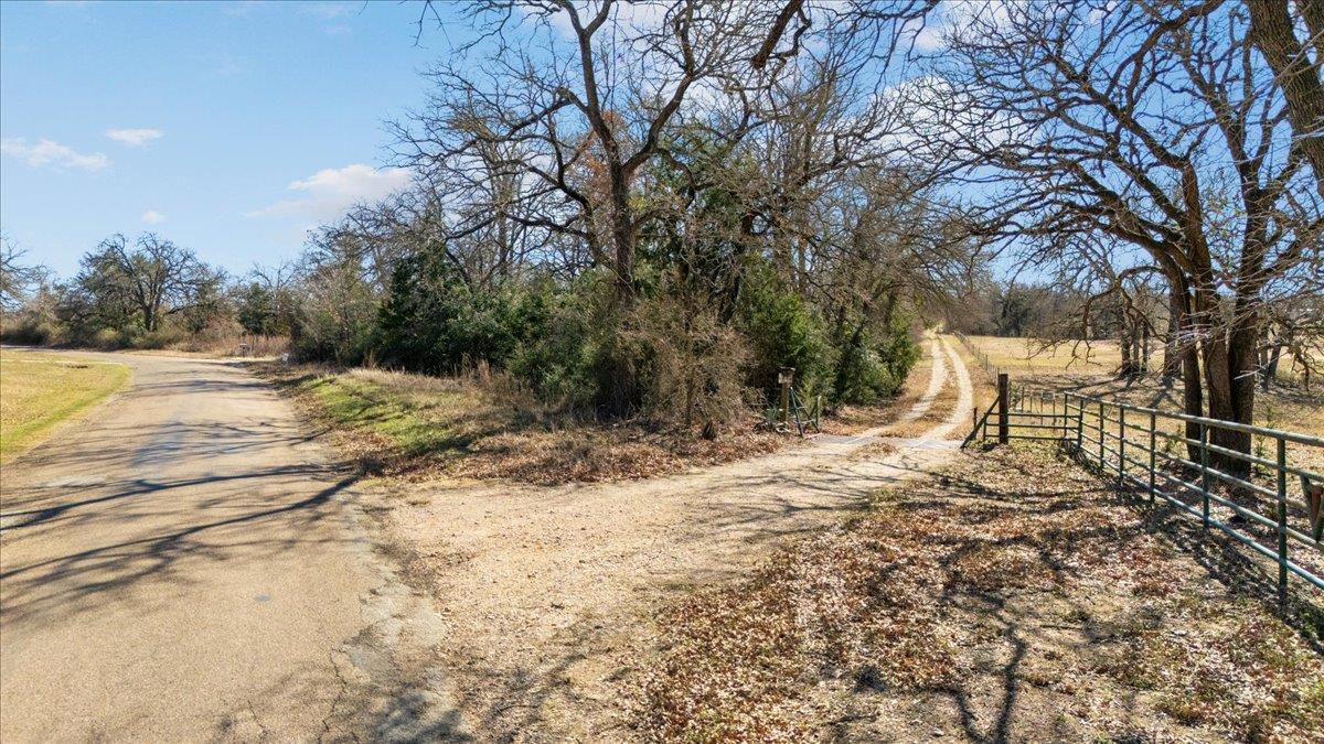 1723 County Road 305, Rockdale, TX 76567
