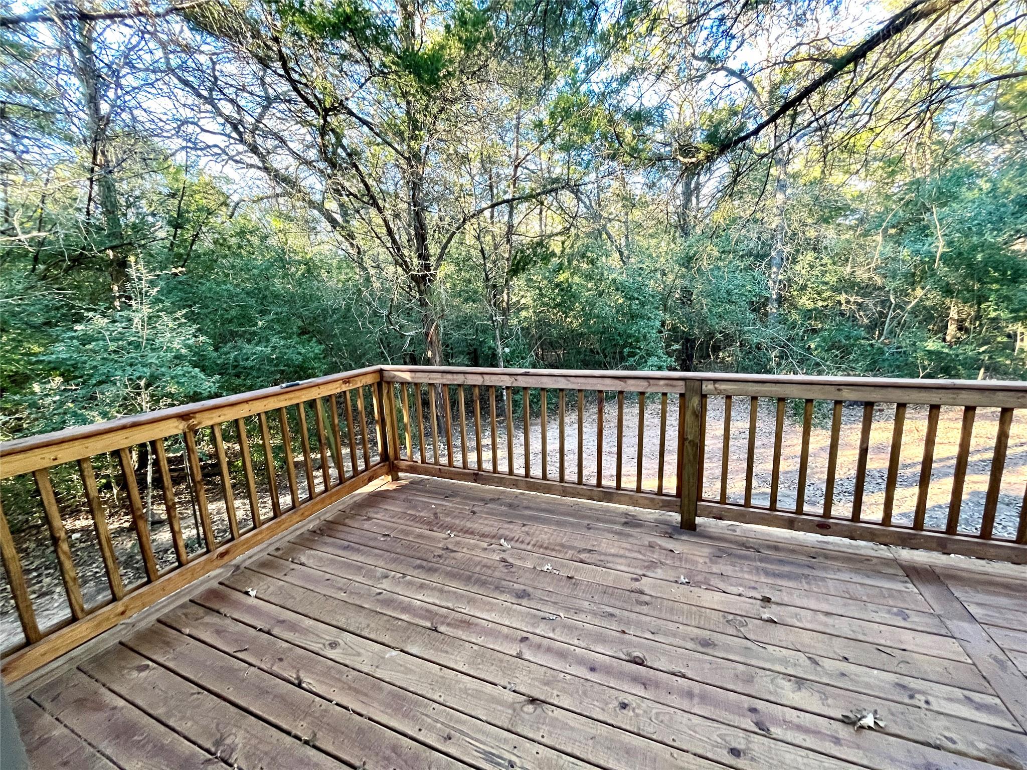 194 Split Oak Rd, Smithville, TX 78957