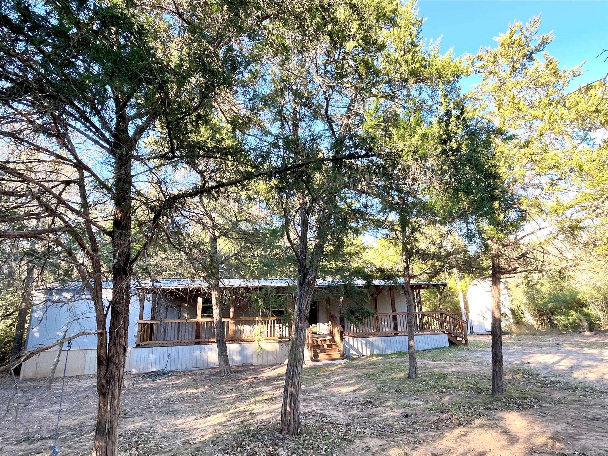 194 Split Oak Rd, Smithville, TX 78957